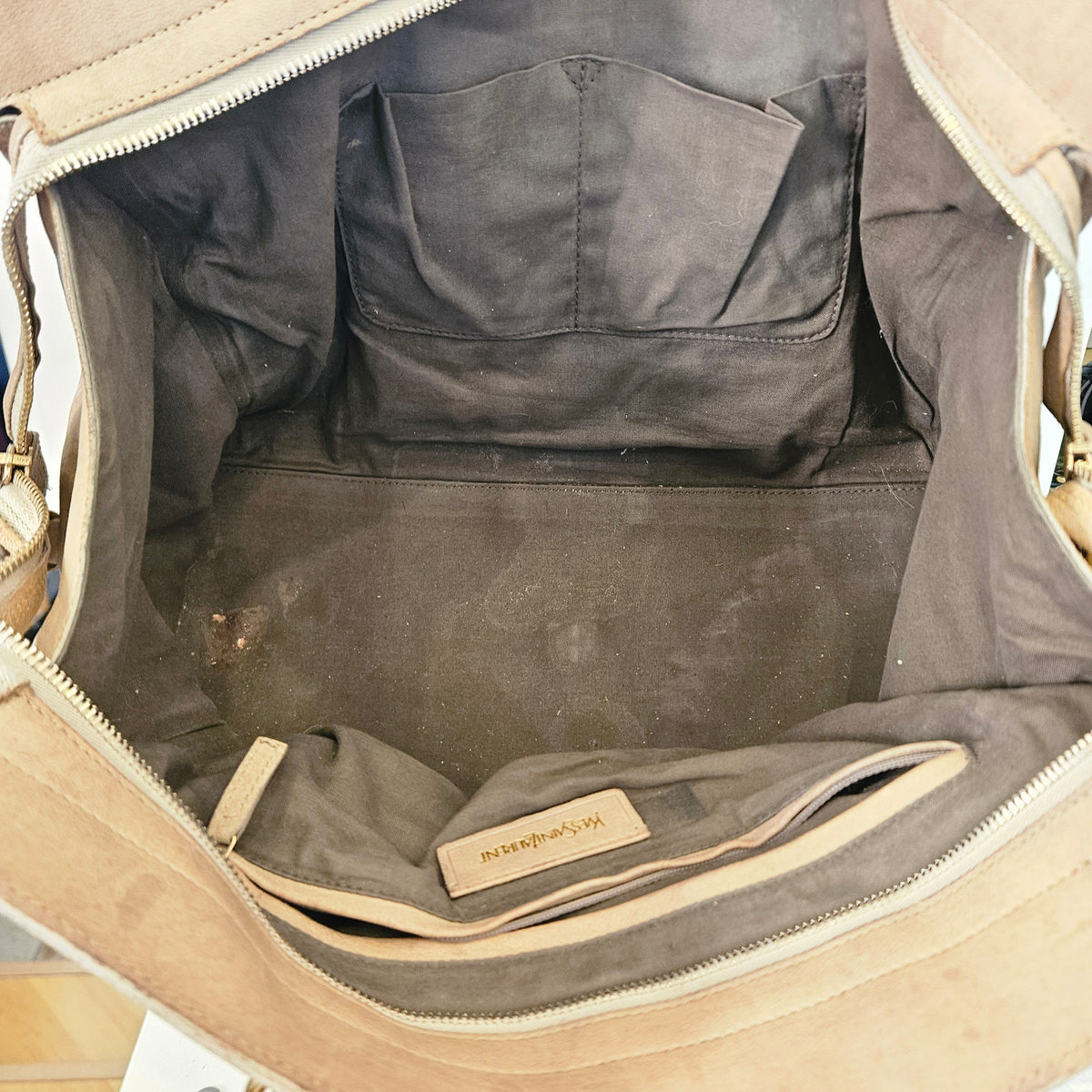 Borsa a Mano Yves Saint Laurent Chyc Large in Pelle Scamosciata Taupe