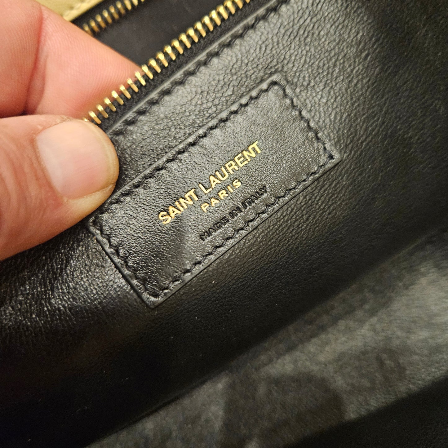 Pochette Saint Laurent