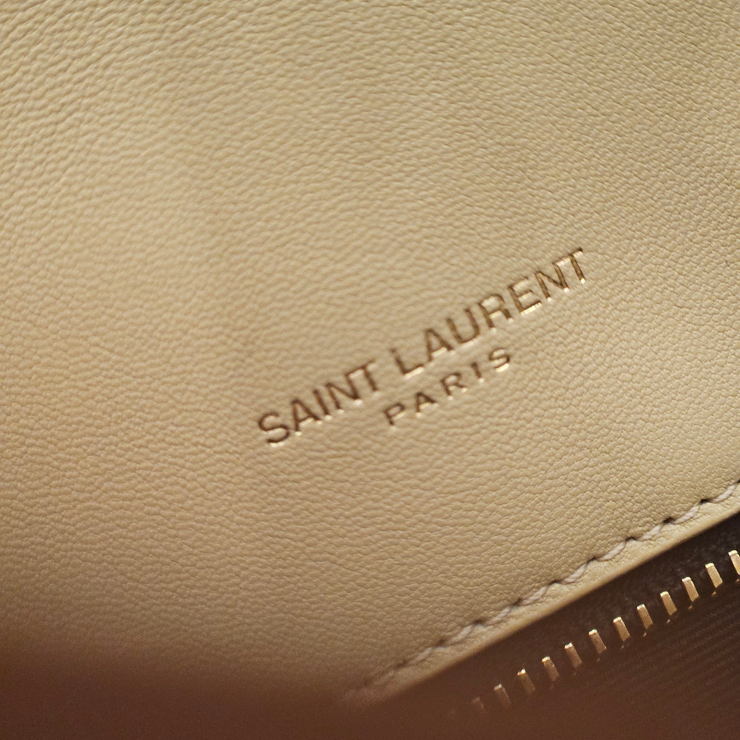 Pochette Saint Laurent