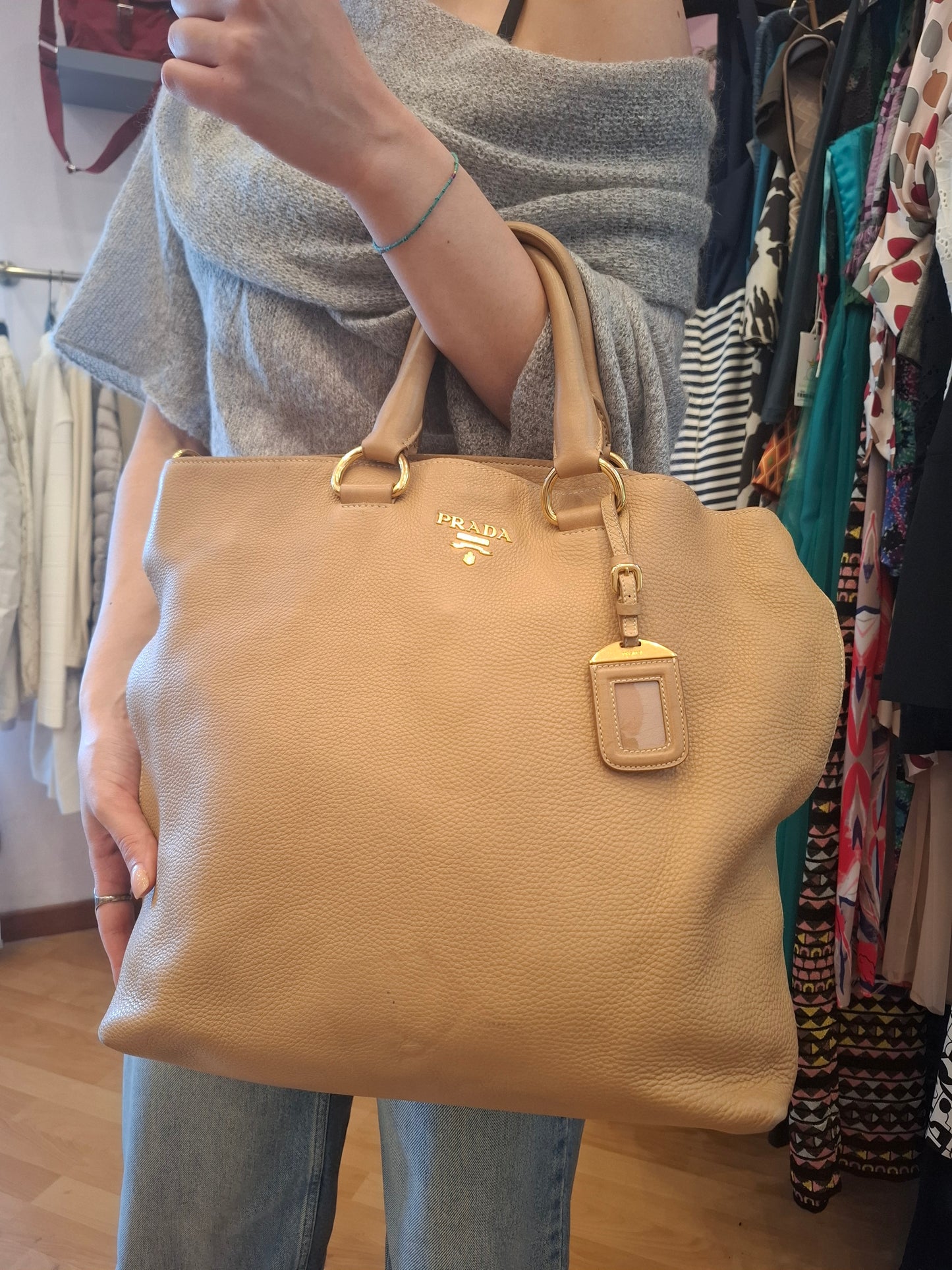 Borsa Prada colore nude