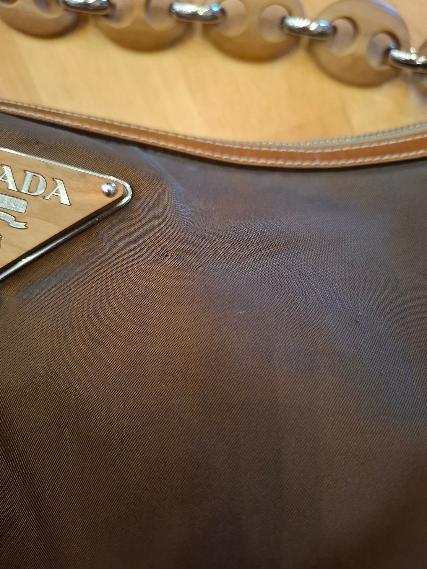 Borsa Prada marrone insertinin legno