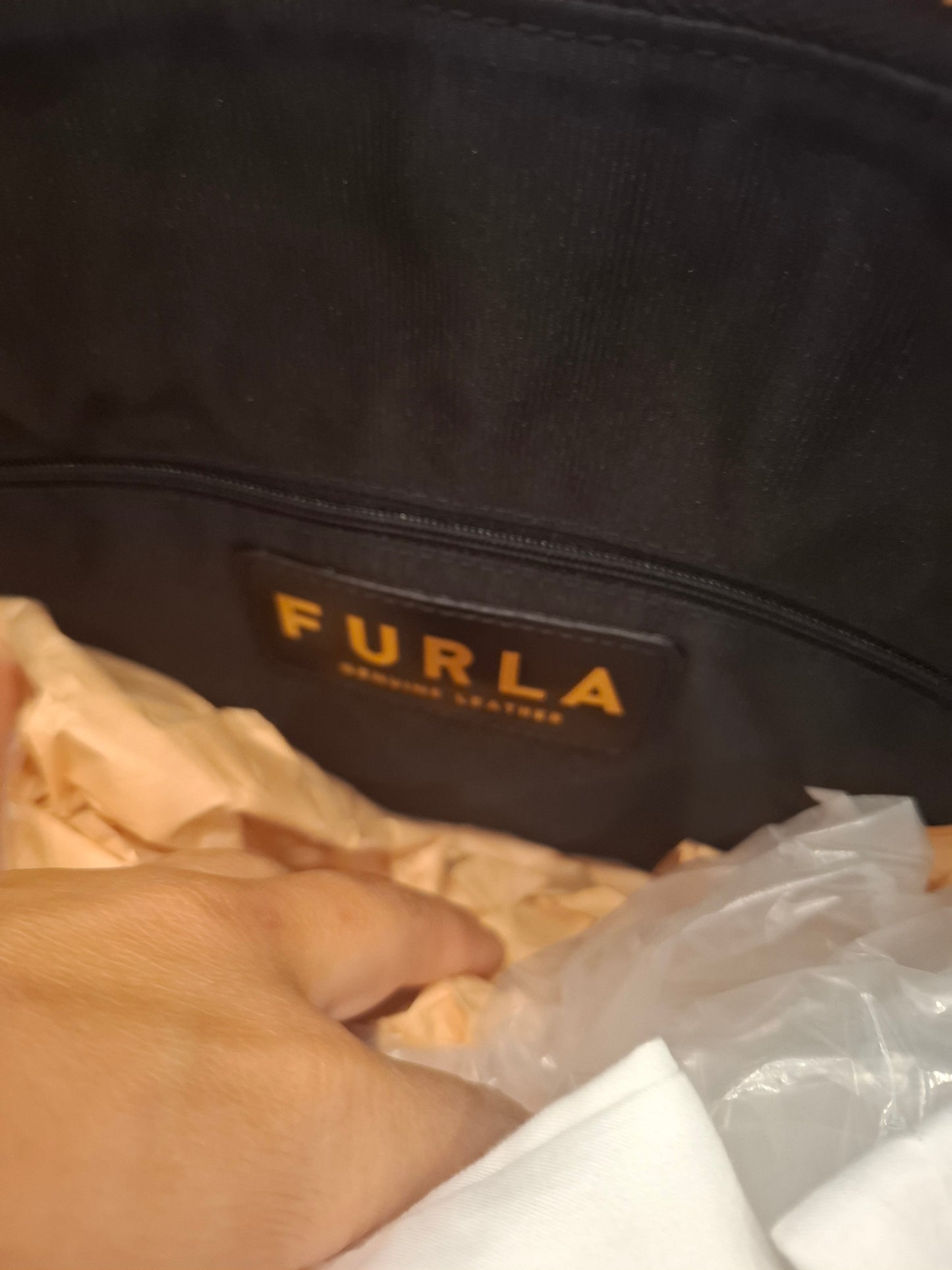 Mezzaluna Furla nuova