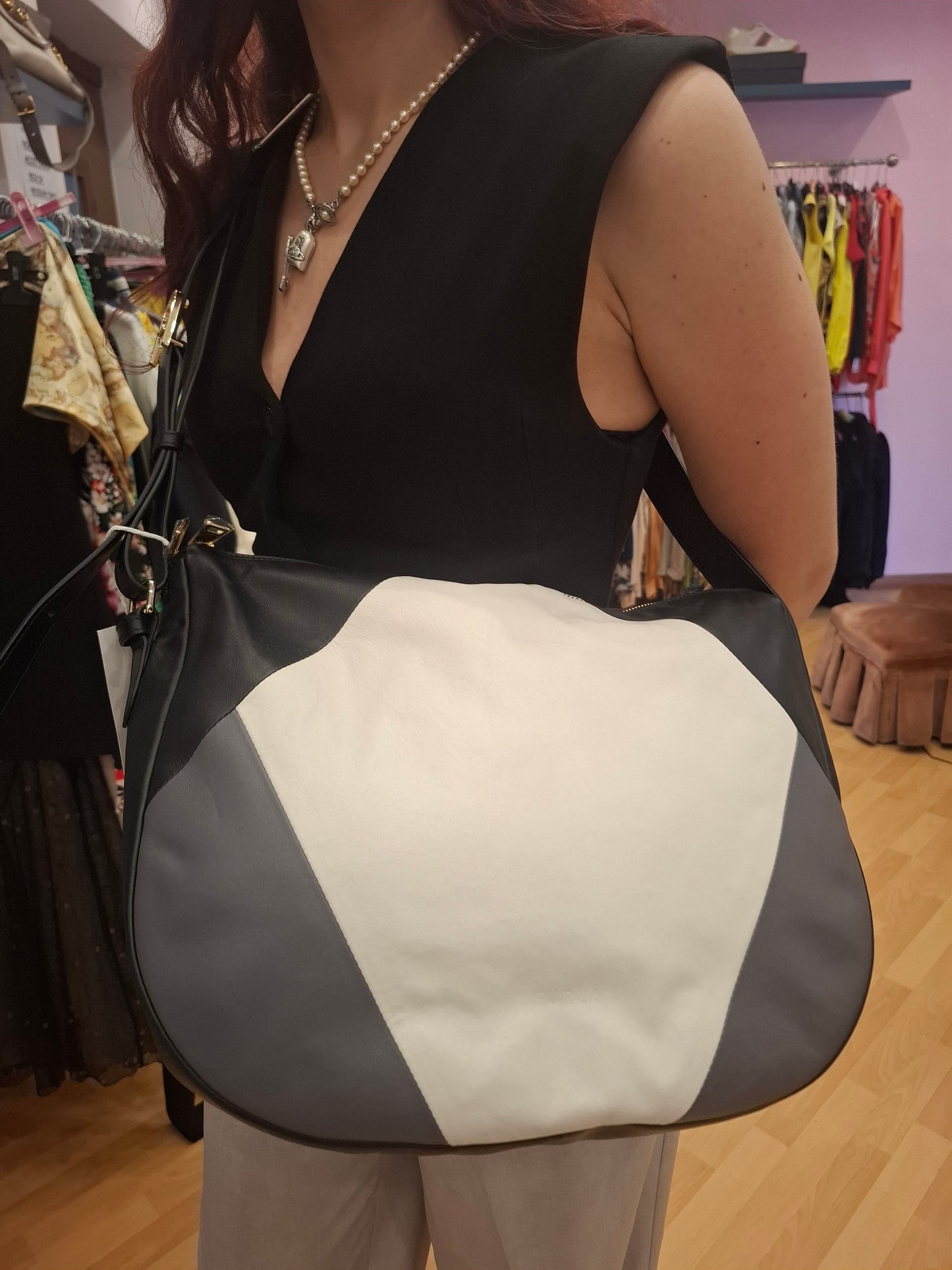 Mezzaluna Furla nuova