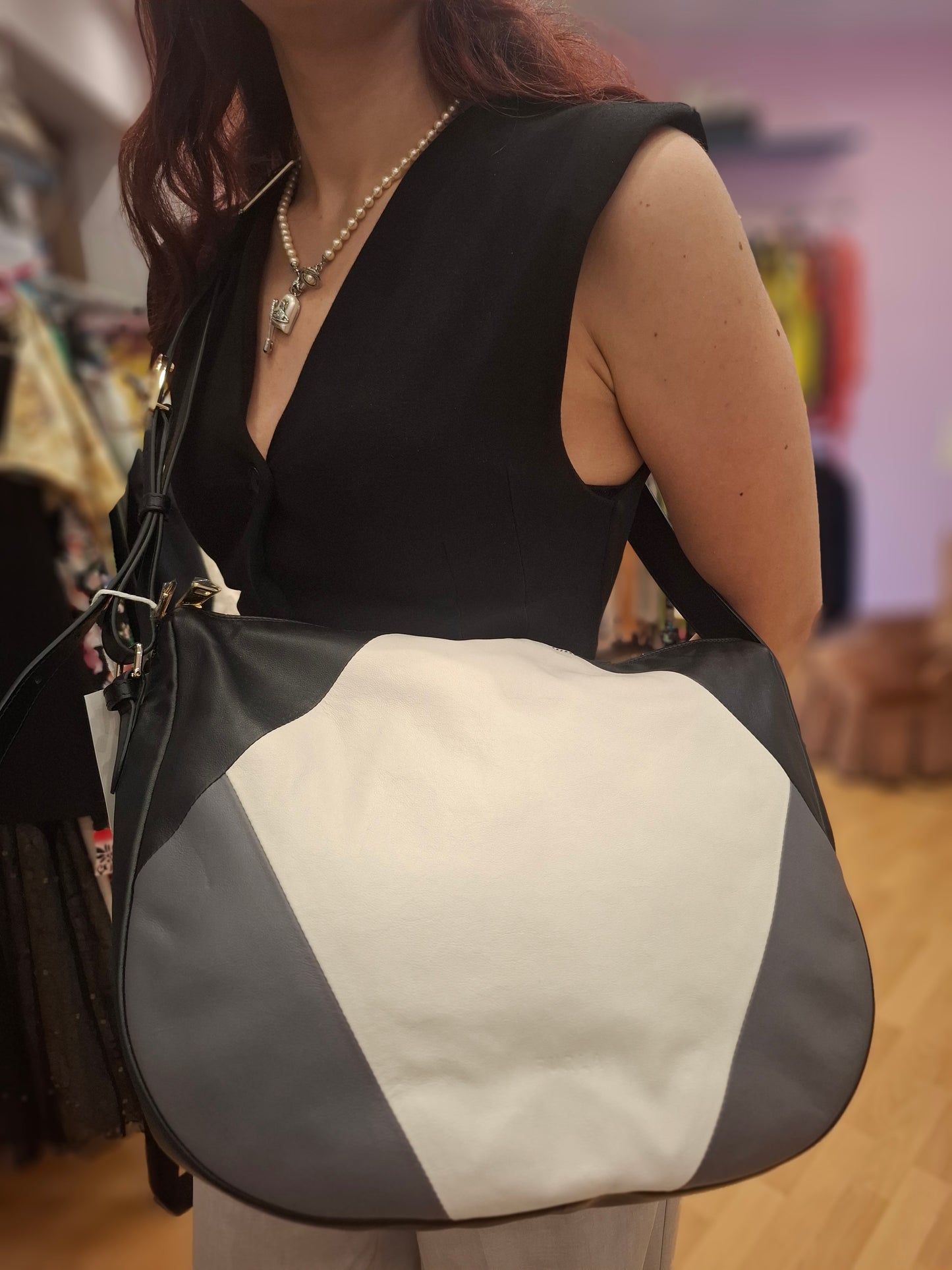 Mezzaluna Furla nuova