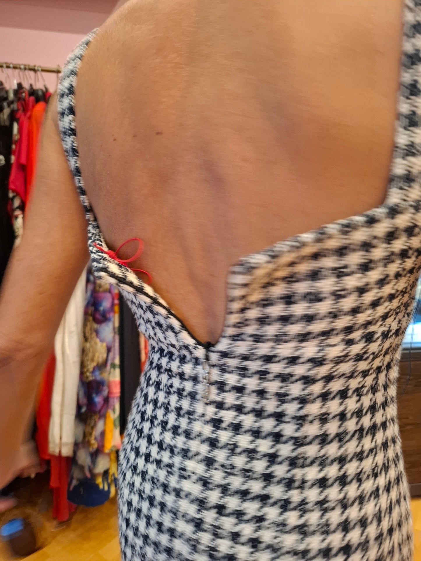 Abito Hugo Boss nuovo tg 38 ridotto