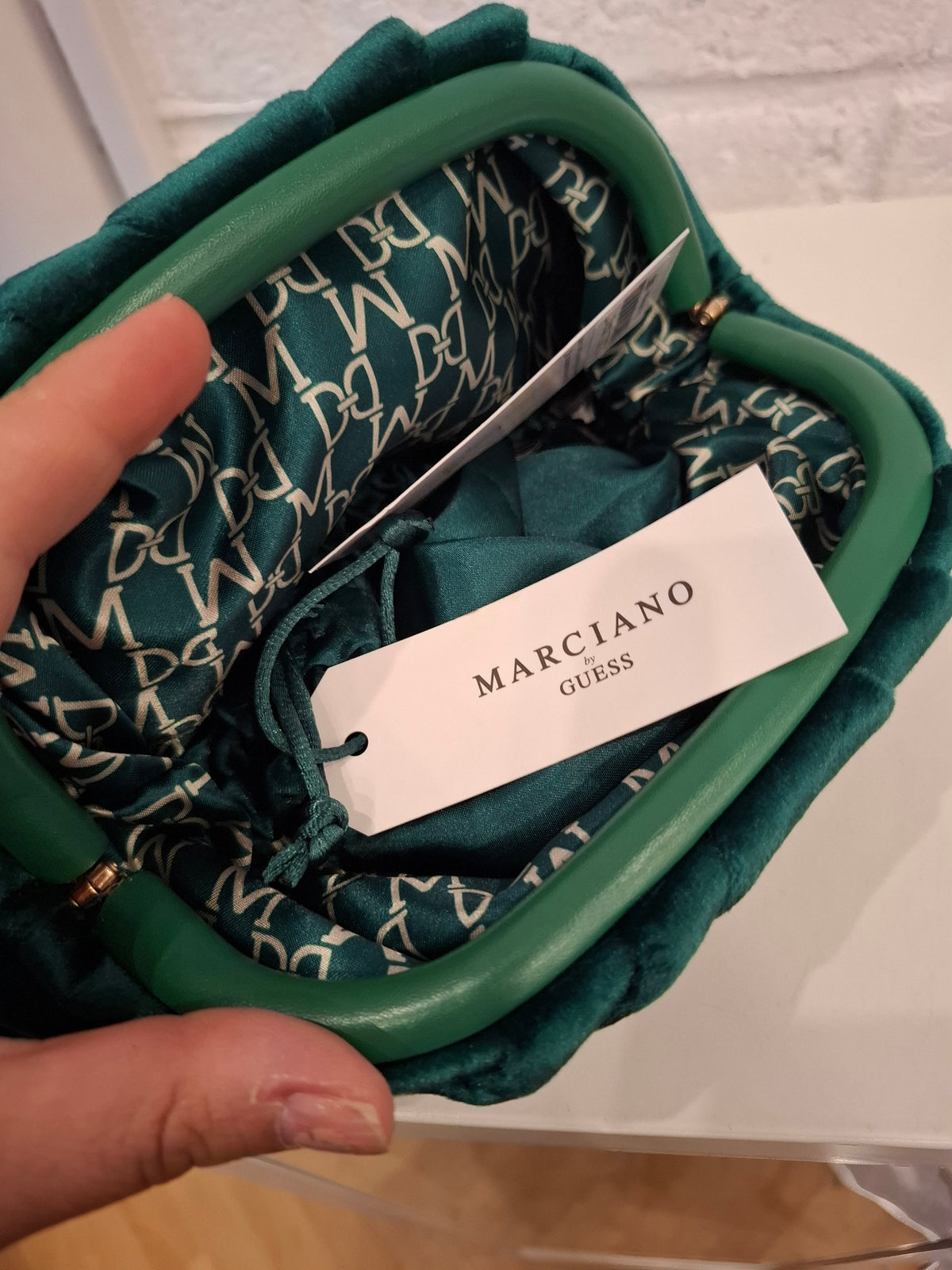 Pochette vellutto Guess