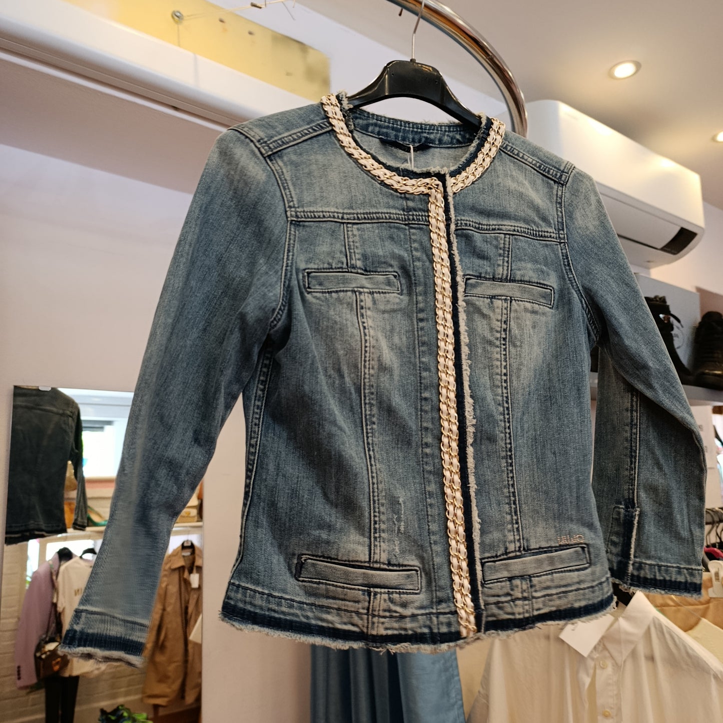 Giubbino Liu Jo in denim con catena bianca tg42