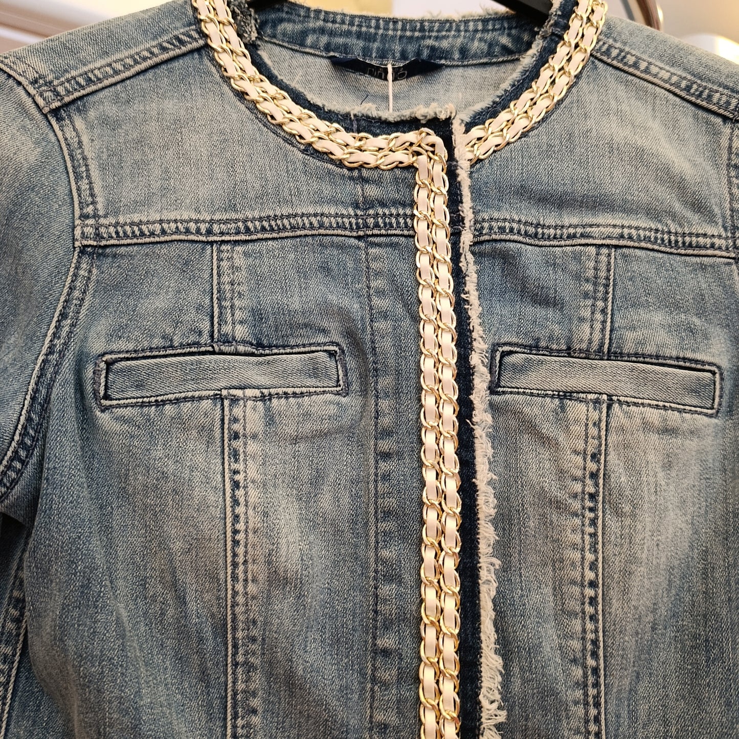 Giubbino Liu Jo in denim con catena bianca tg42