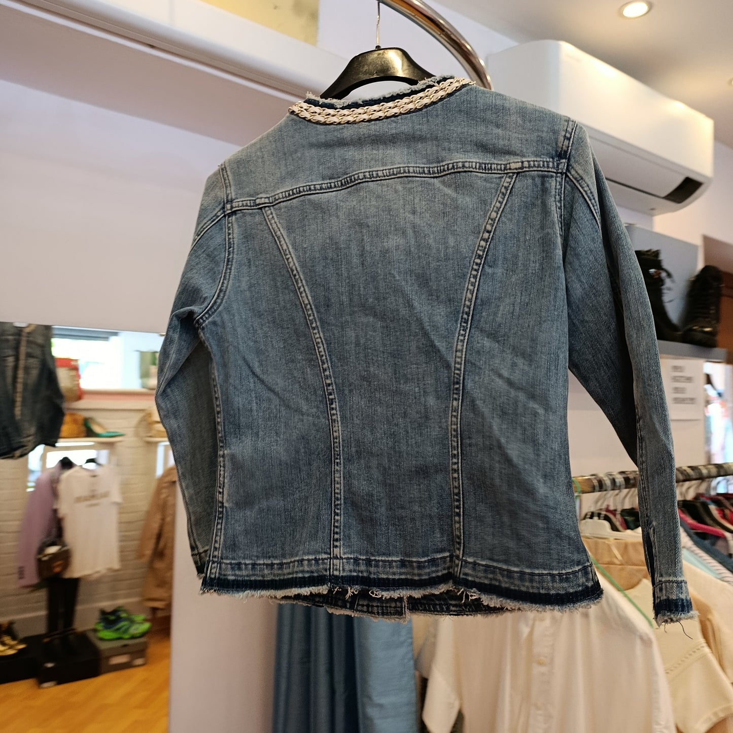 Giubbino Liu Jo in denim con catena bianca tg42