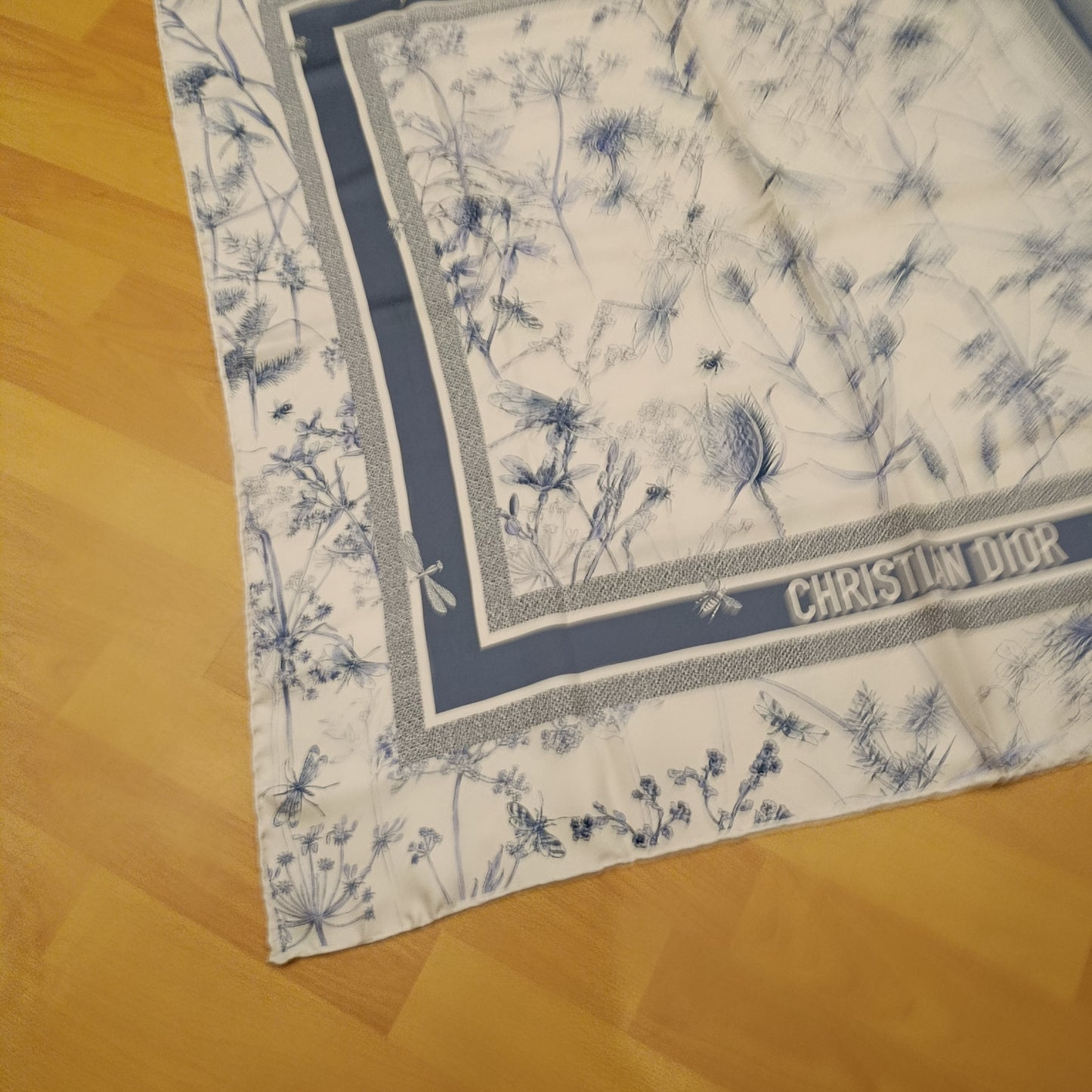 Foulard Dior in seta turchese e bianco