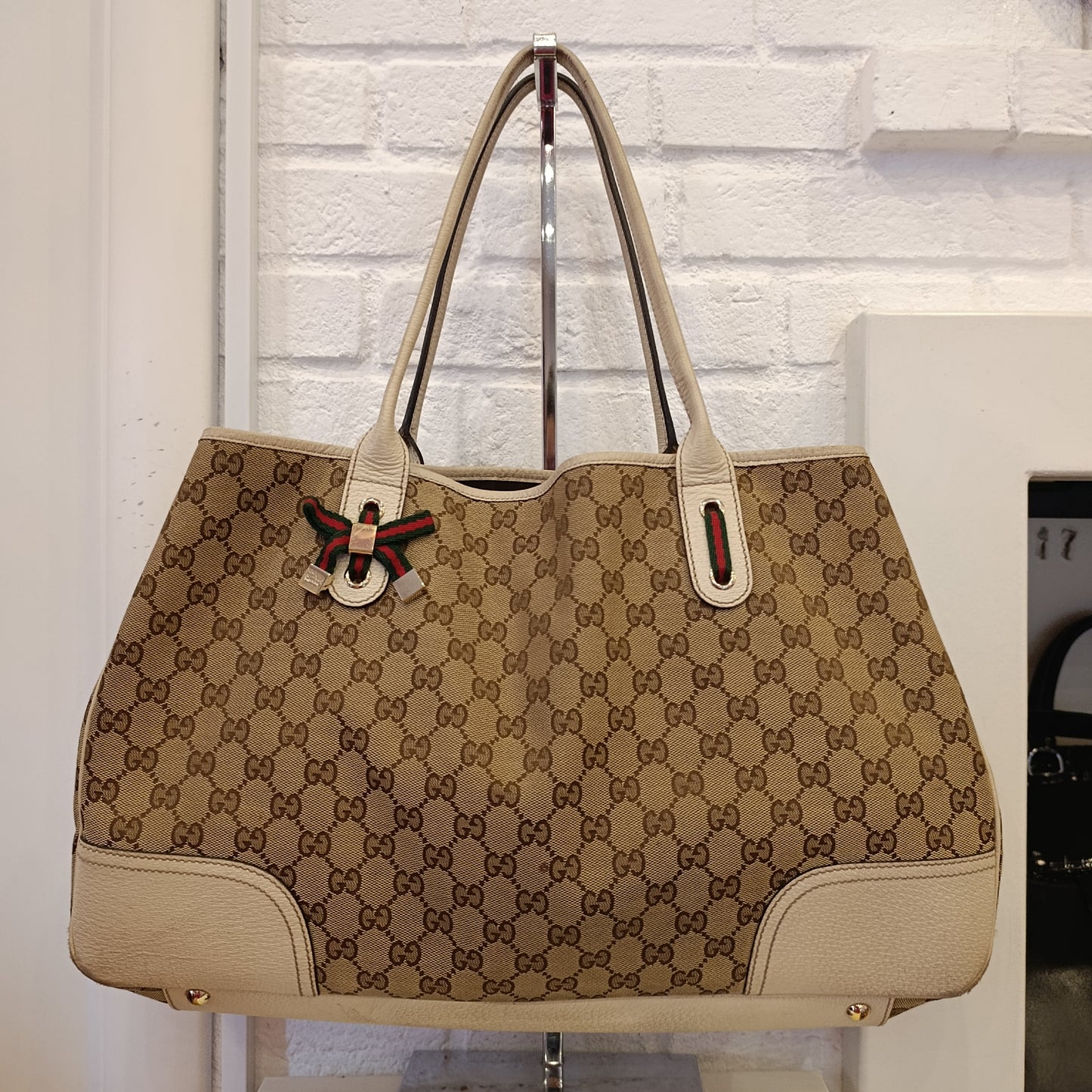 Borsa Gucci dettagli pelle bianca