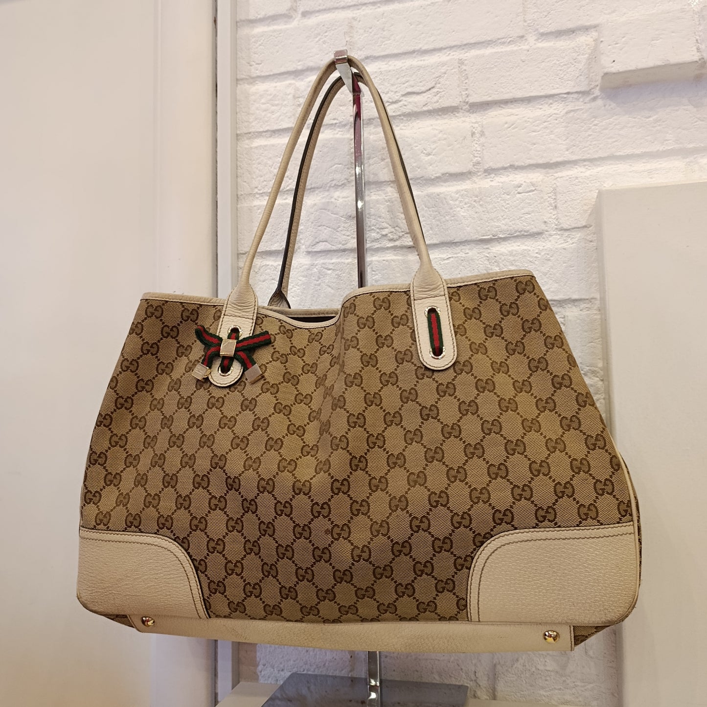 Borsa Gucci dettagli pelle bianca