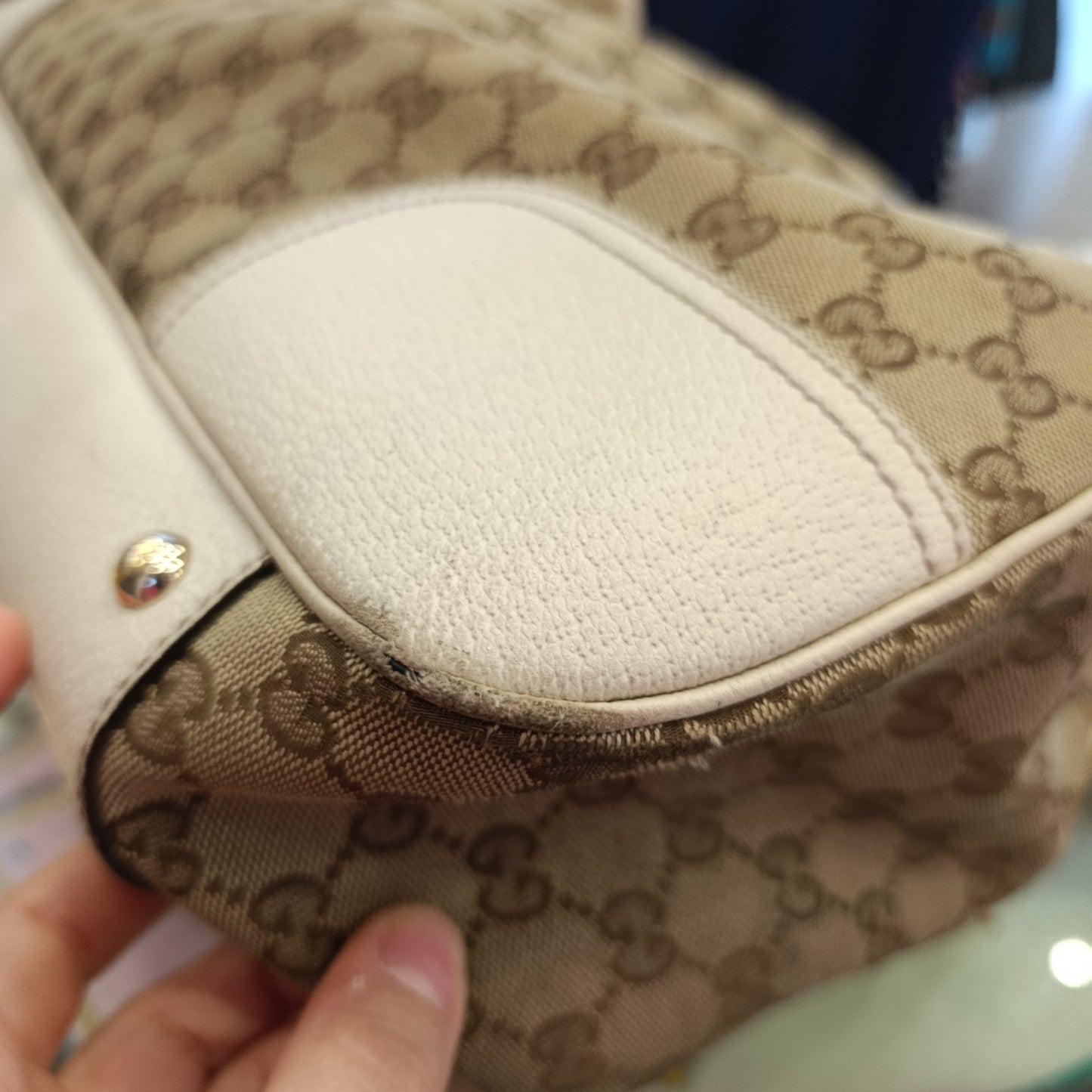 Borsa Gucci dettagli pelle bianca