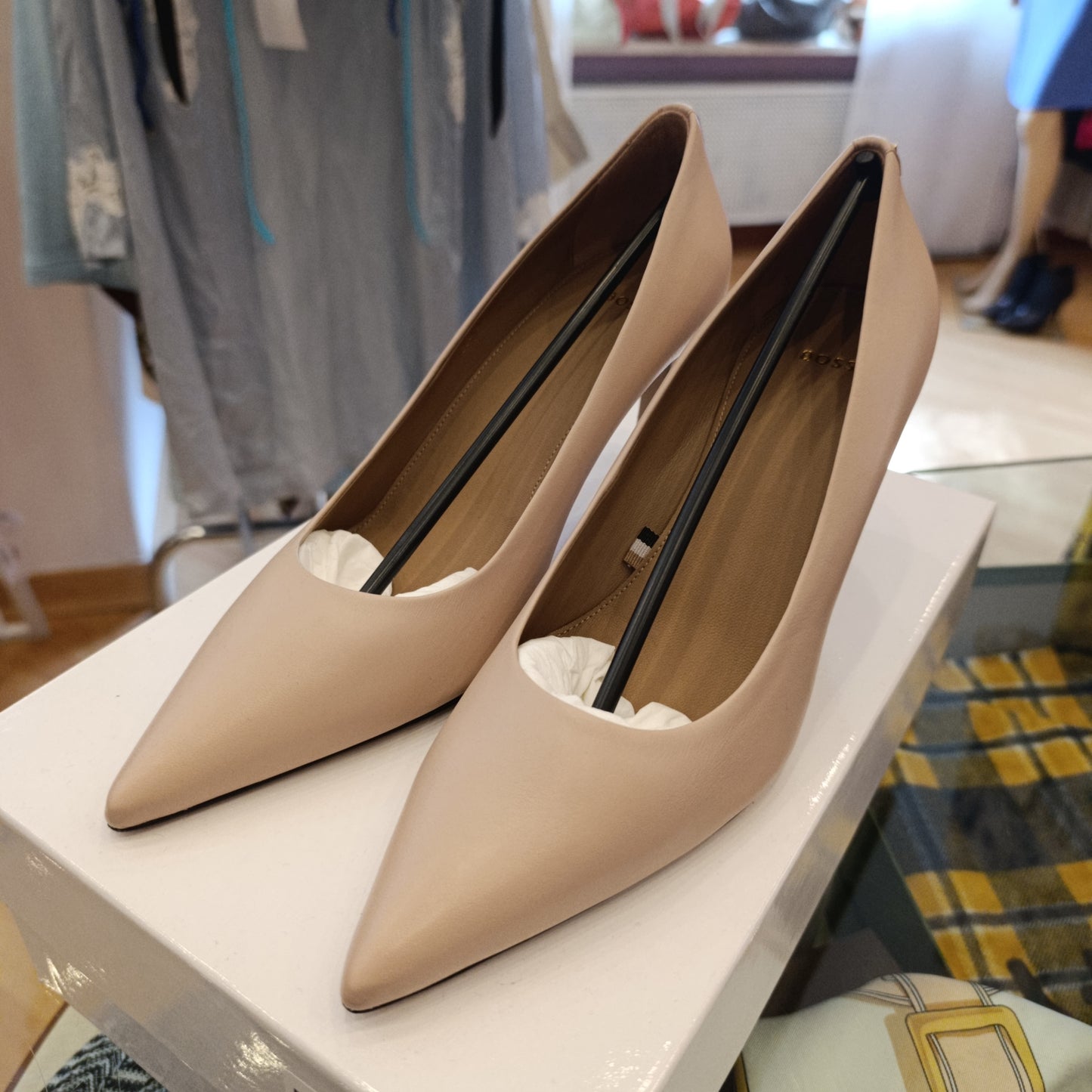 Tacchi Hugo Boss n*37 nuovi