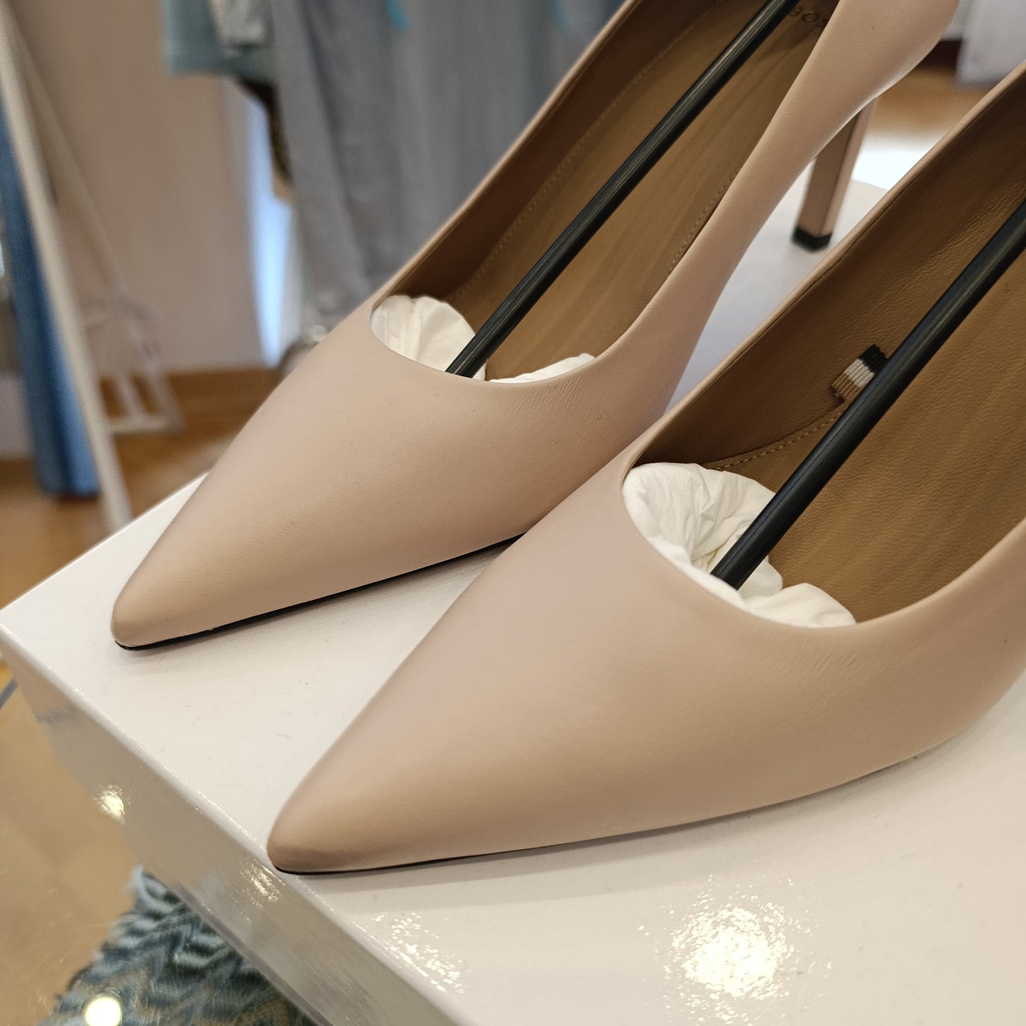 Tacchi Hugo Boss n*37 nuovi