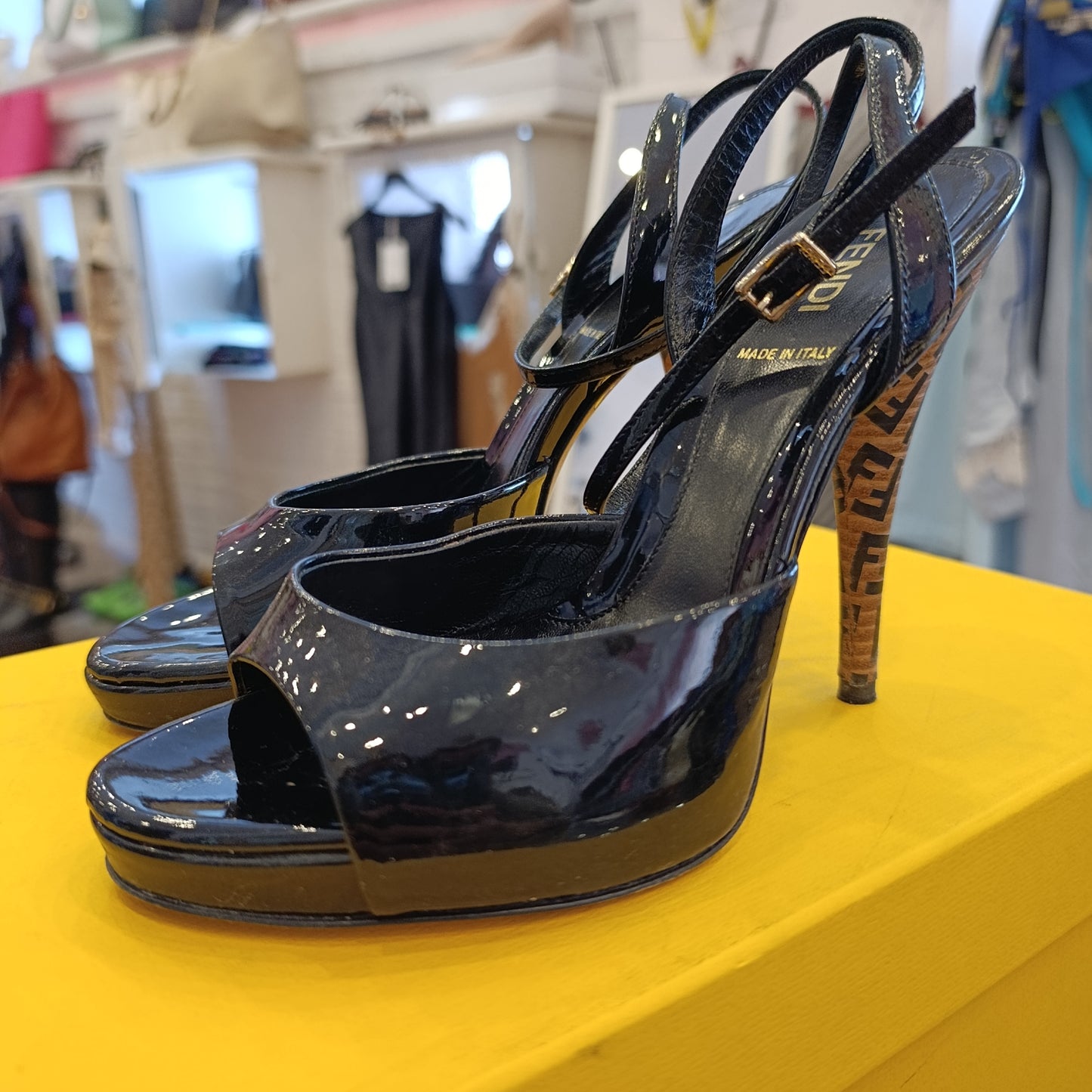 Tacchi Fendi lucidi n*36