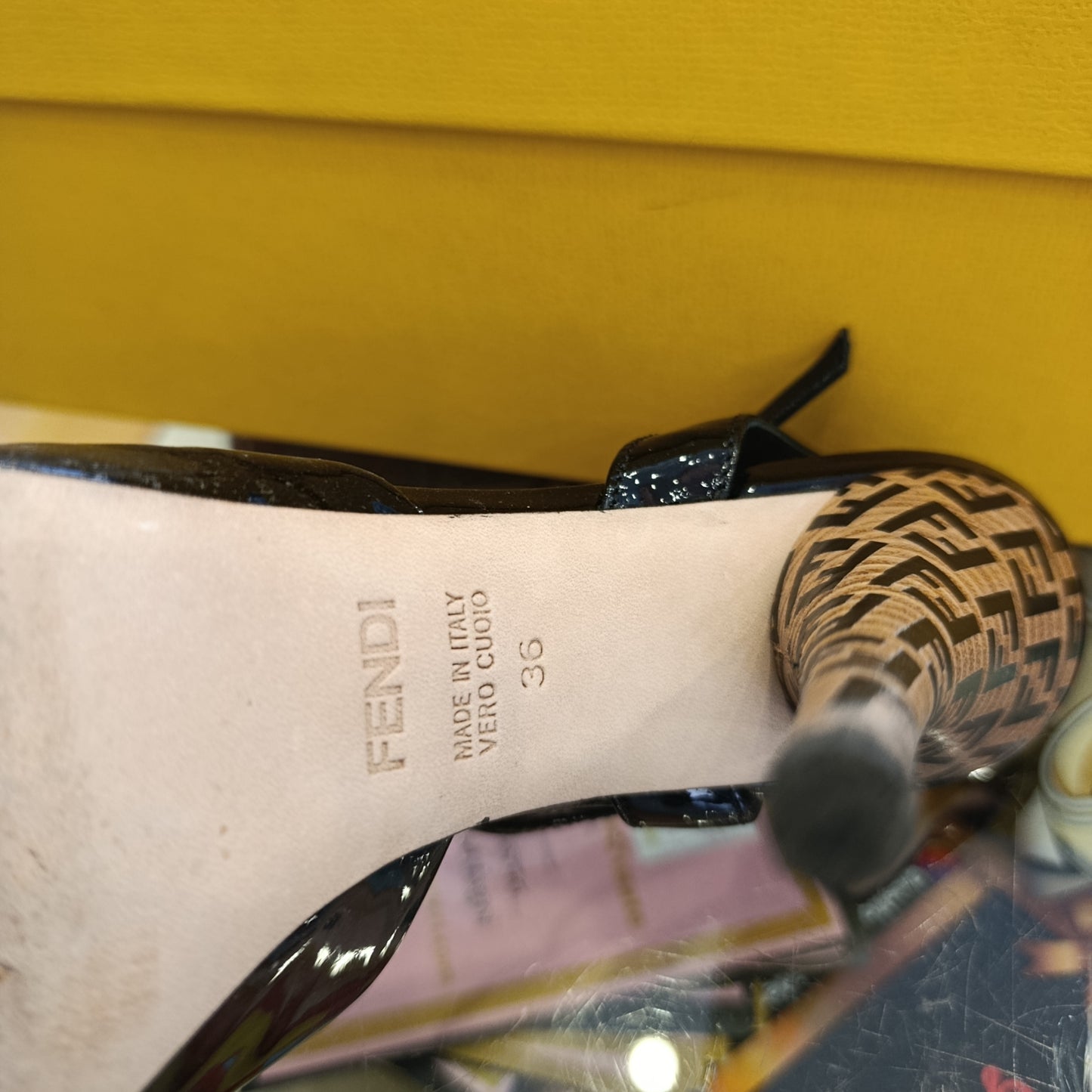 Tacchi Fendi lucidi n*36