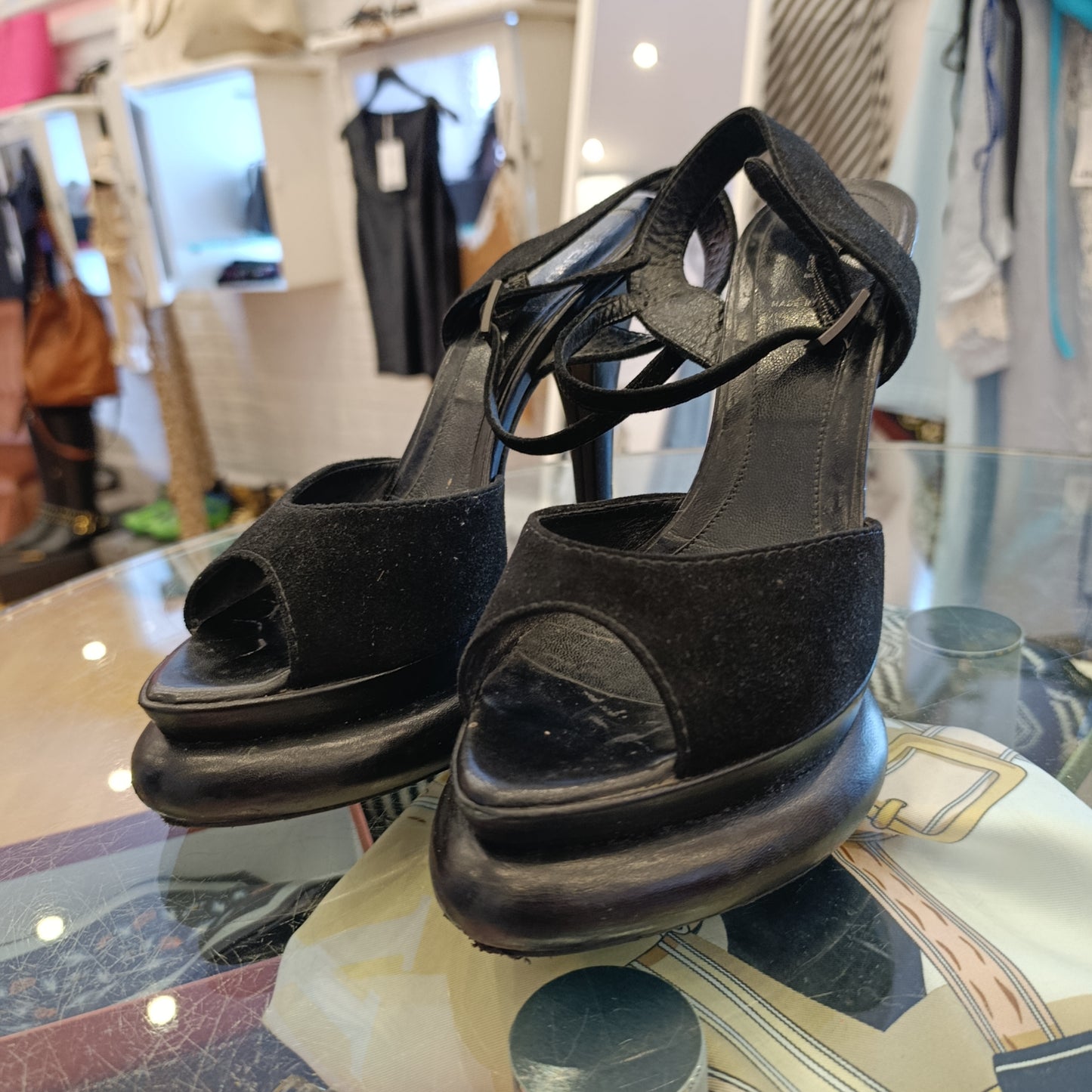 Tacchi Fendi n*40