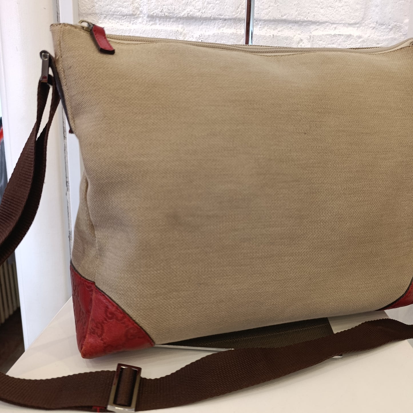 Borsa Gucci dettagli rossi