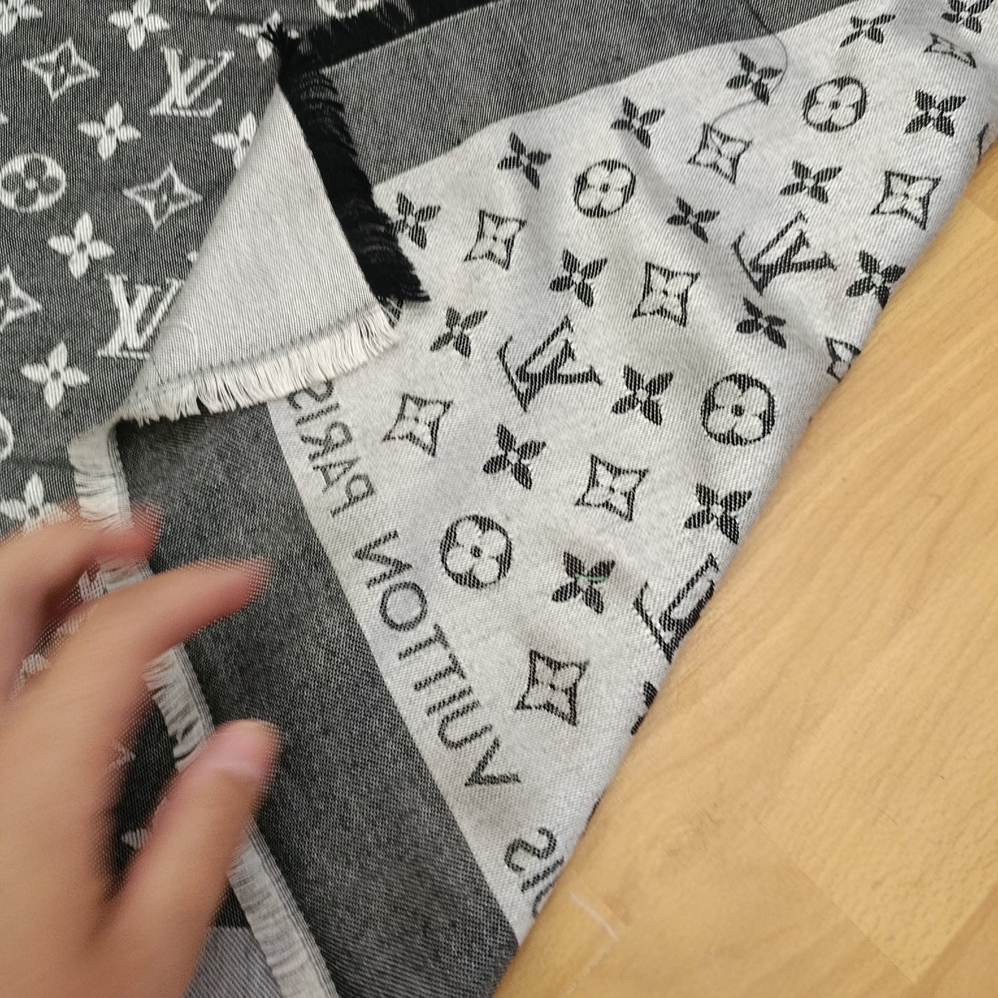Stola Louis Vuitton monogram