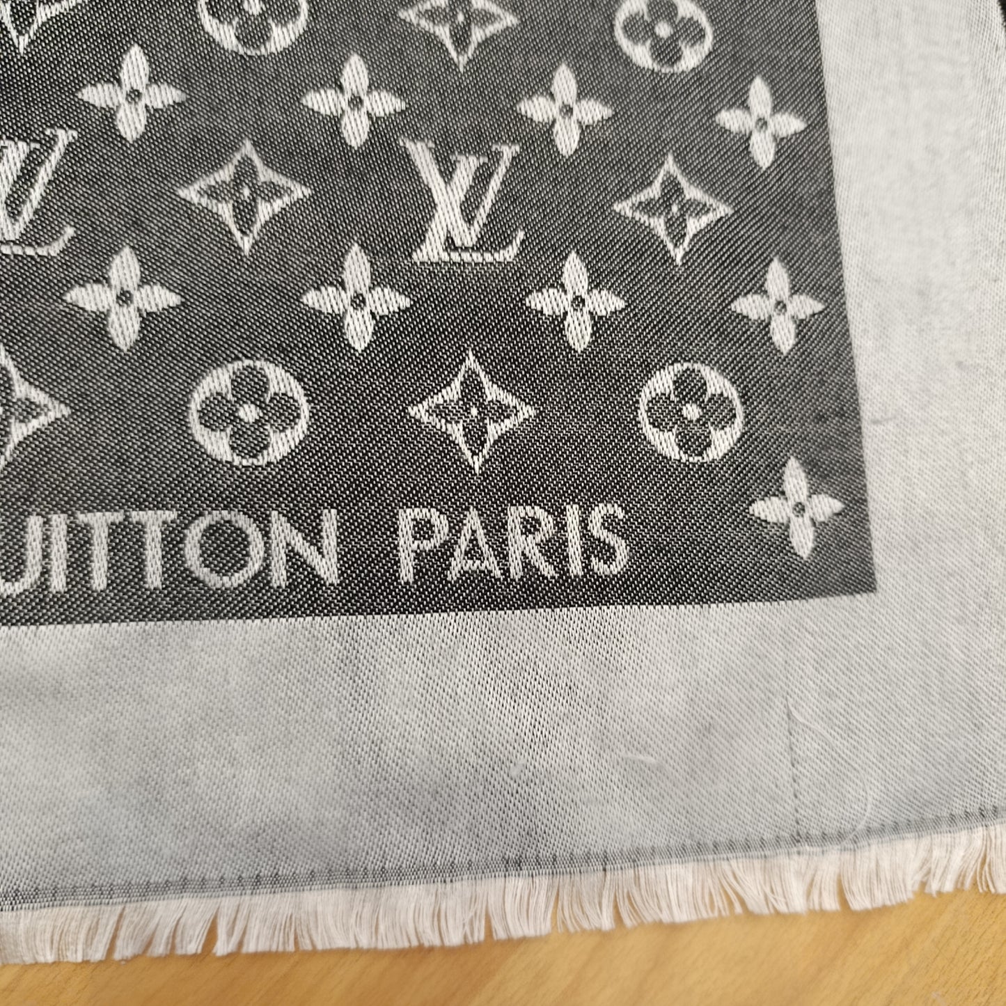 Stola Louis Vuitton monogram