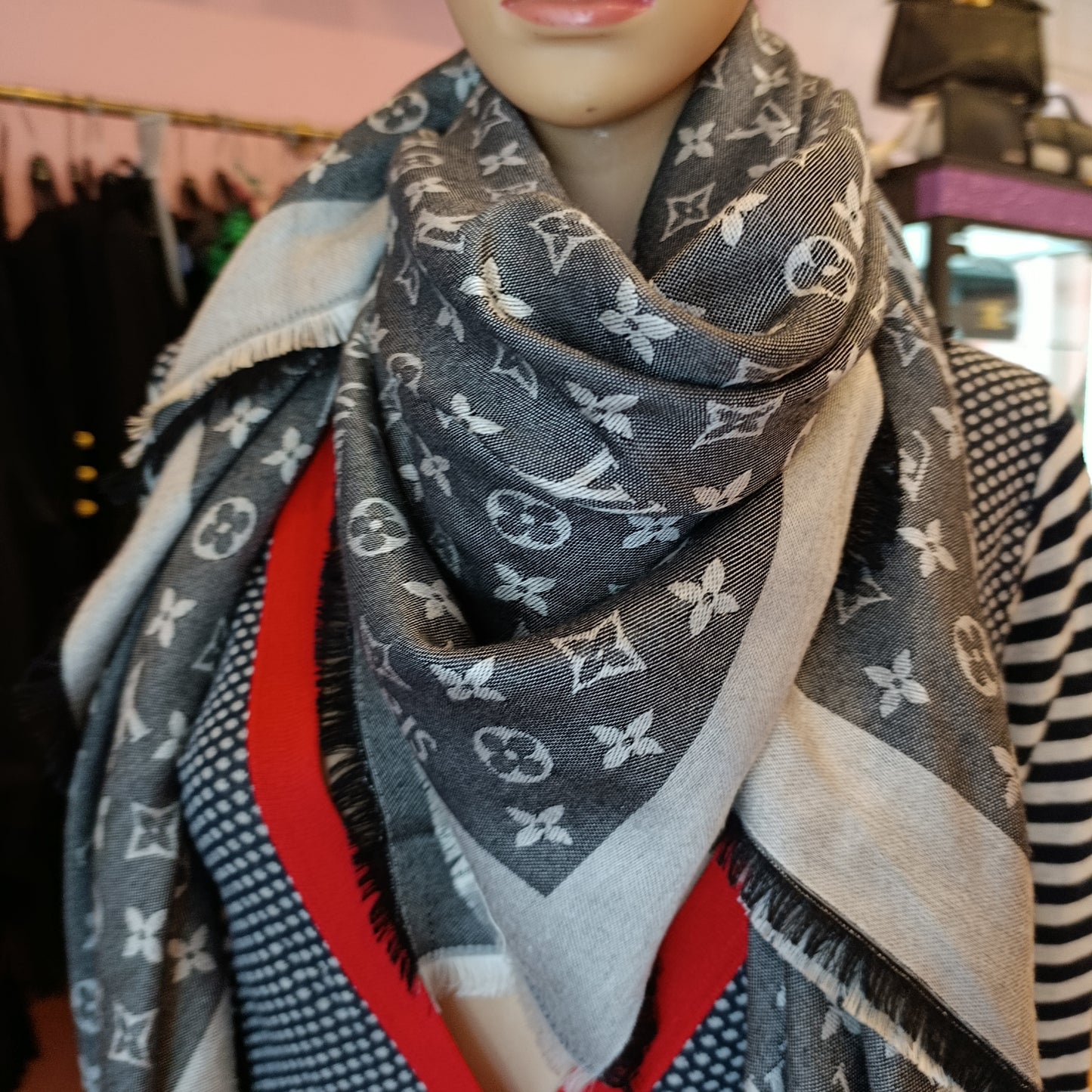Stola Louis Vuitton monogram