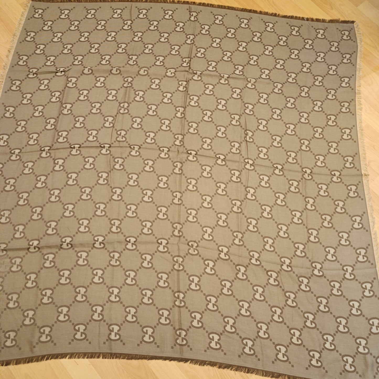 Foulard Gucci maxi logo