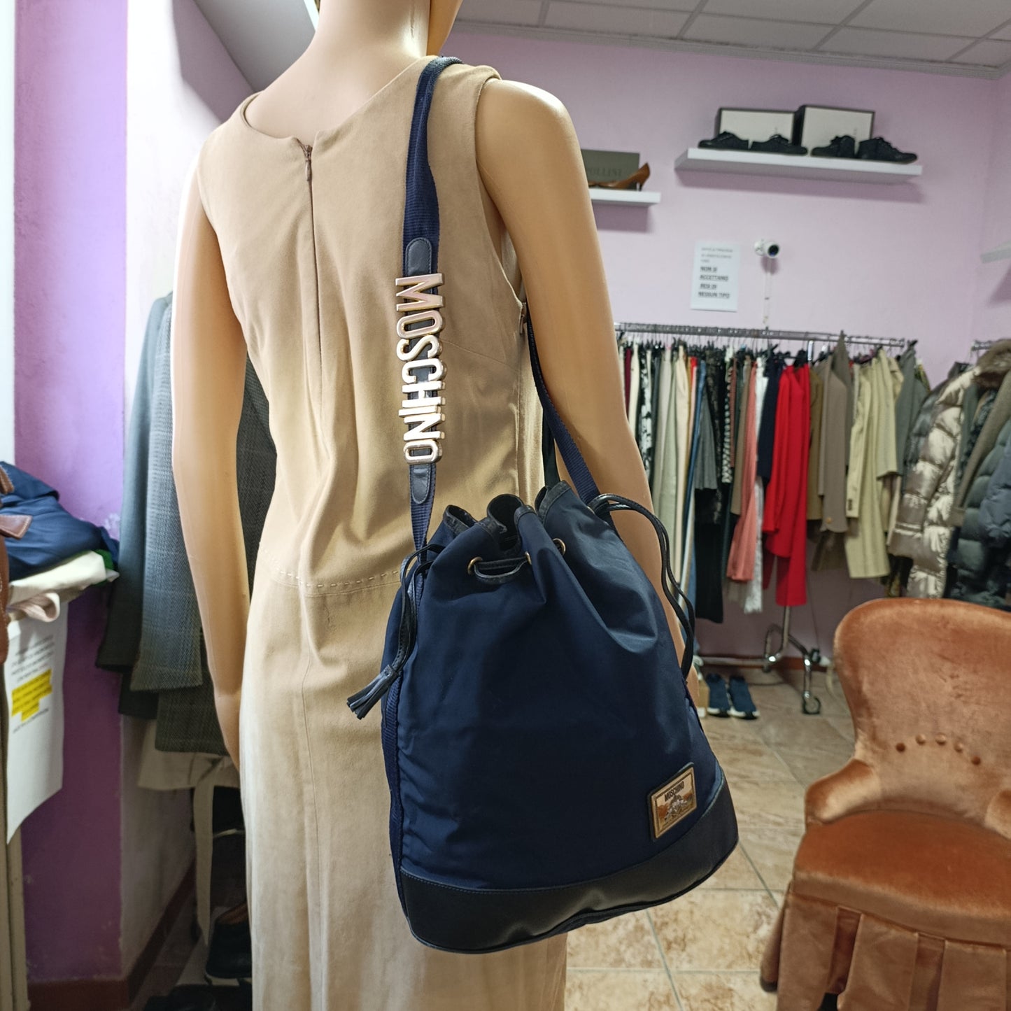 Secchiello vintage Moschino redwall