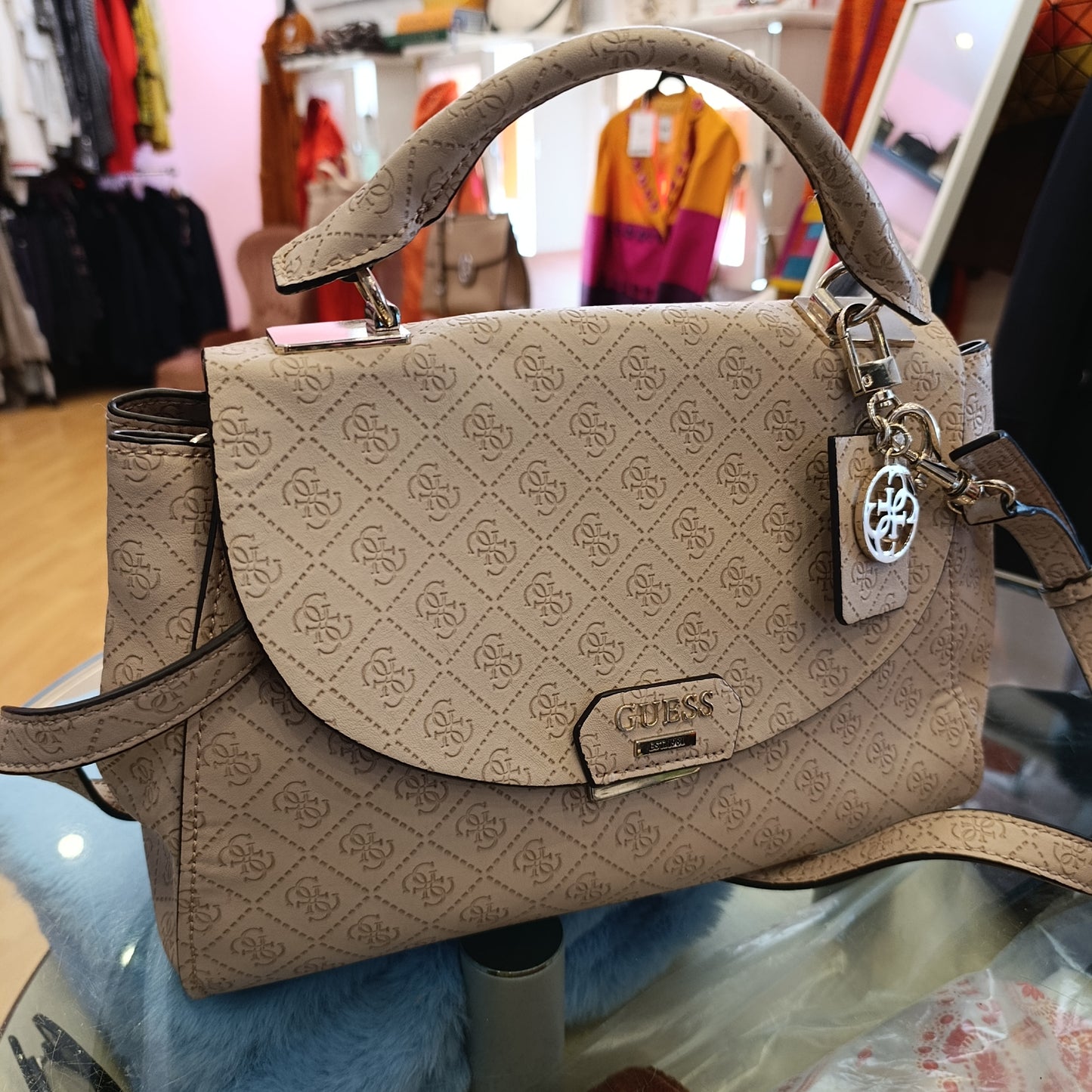 Bauletto Guess logo