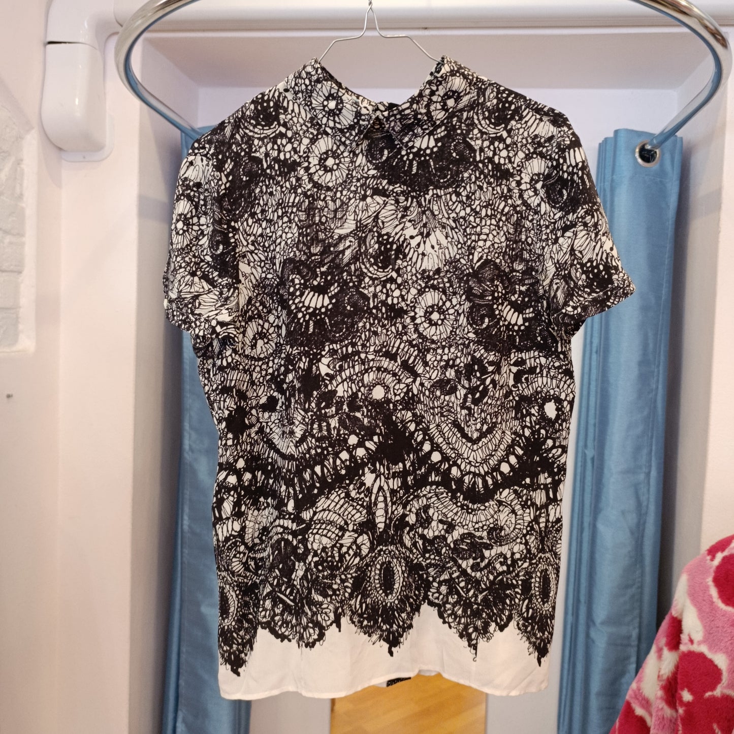 Top Prada seta tg 42 bottoni sul retro