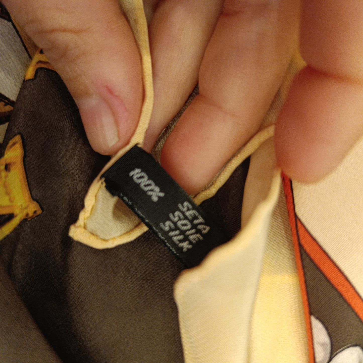 Foulard Karl Lagerfeld