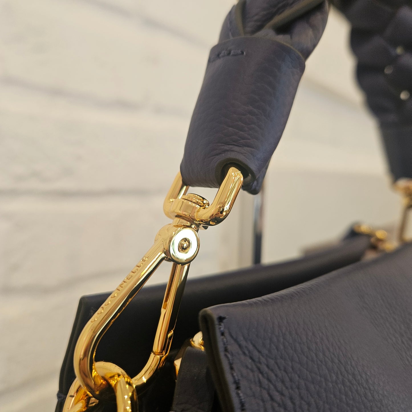 Borsa Coccinelle blu con tracolla
