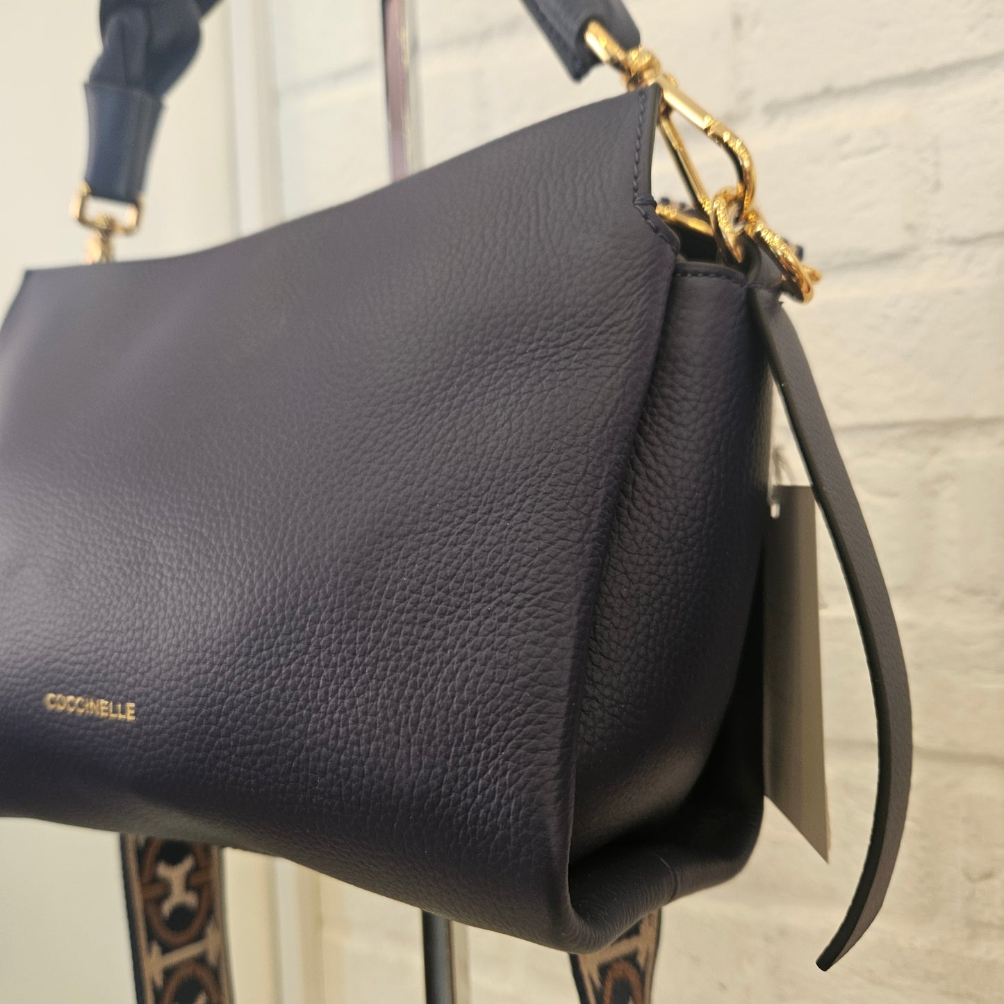 Borsa Coccinelle blu con tracolla