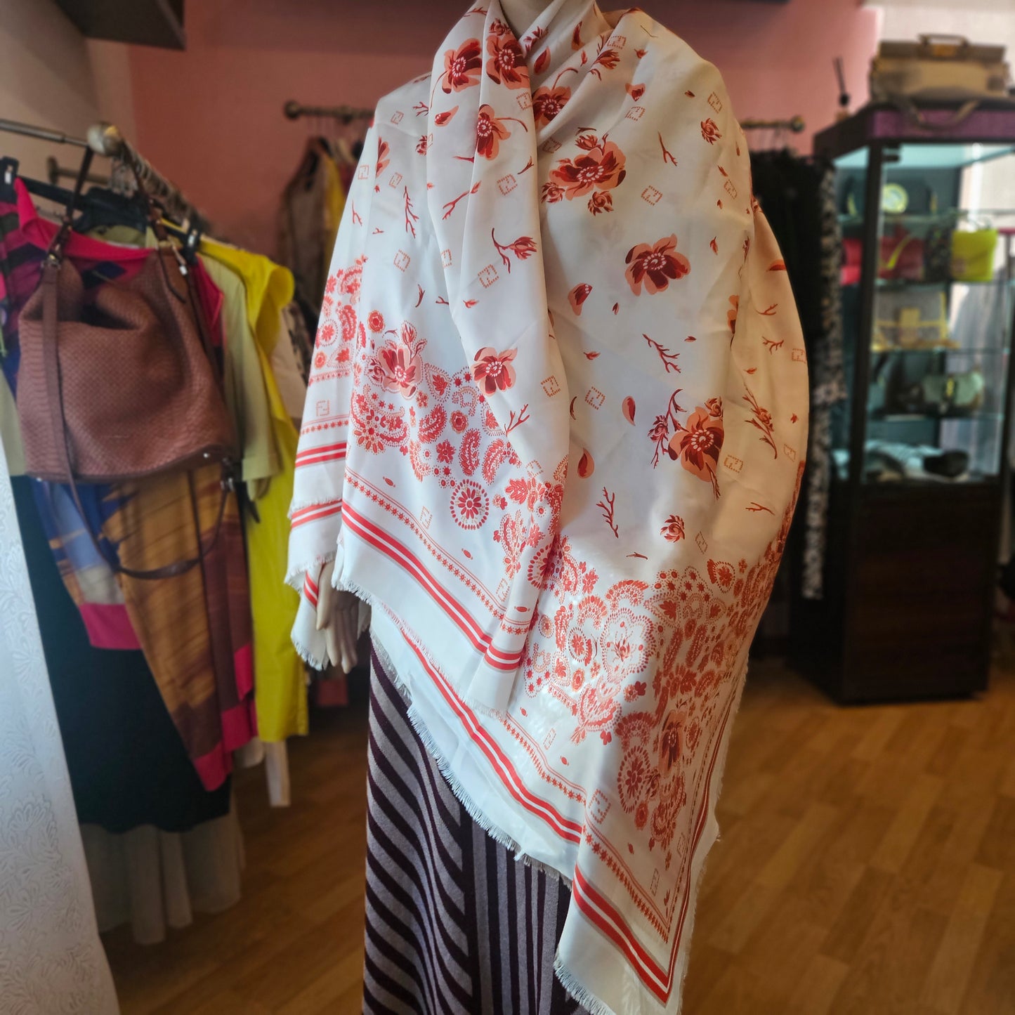 Maxi Carrè Fendi in seta