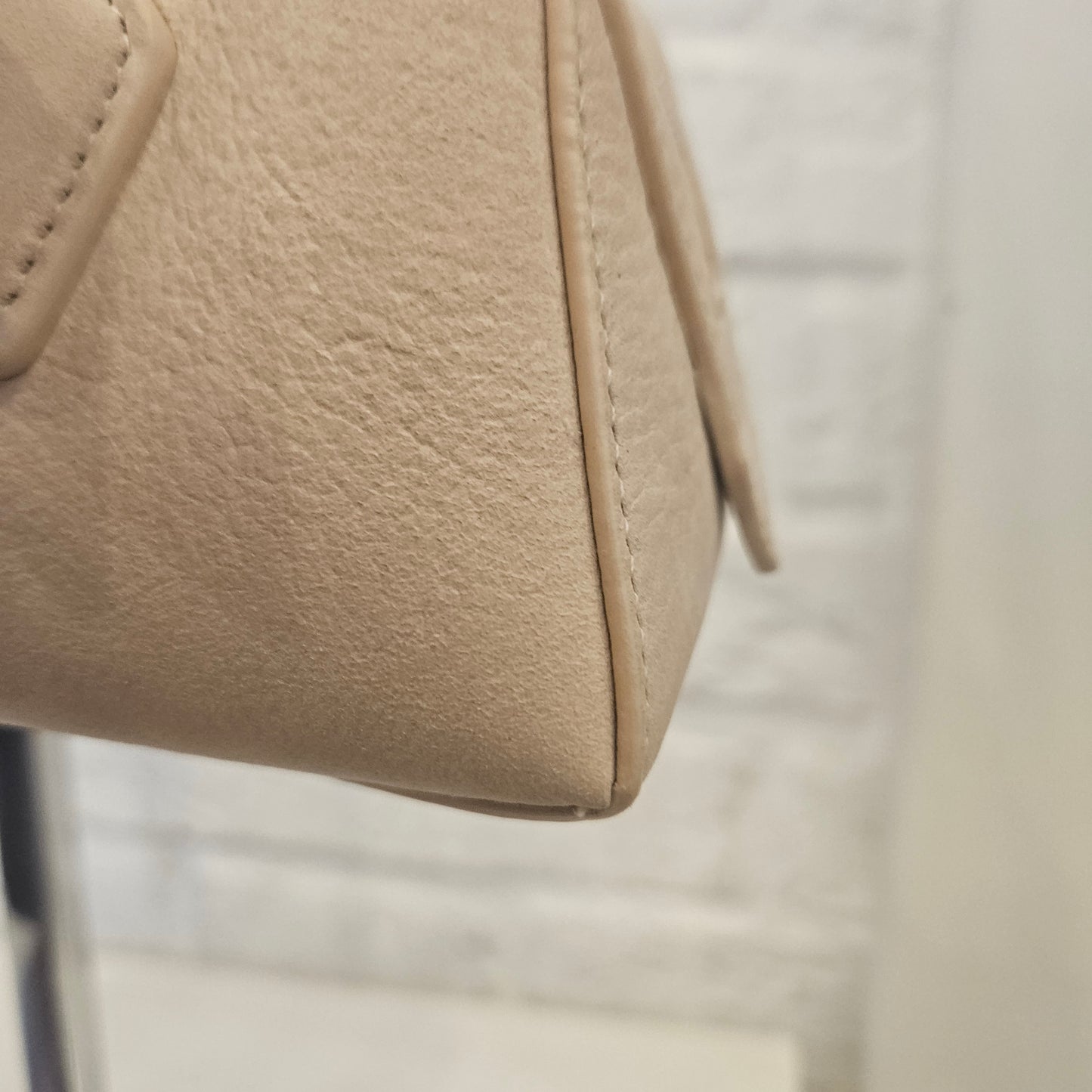 Le Teckel Alaïa (mis 27)