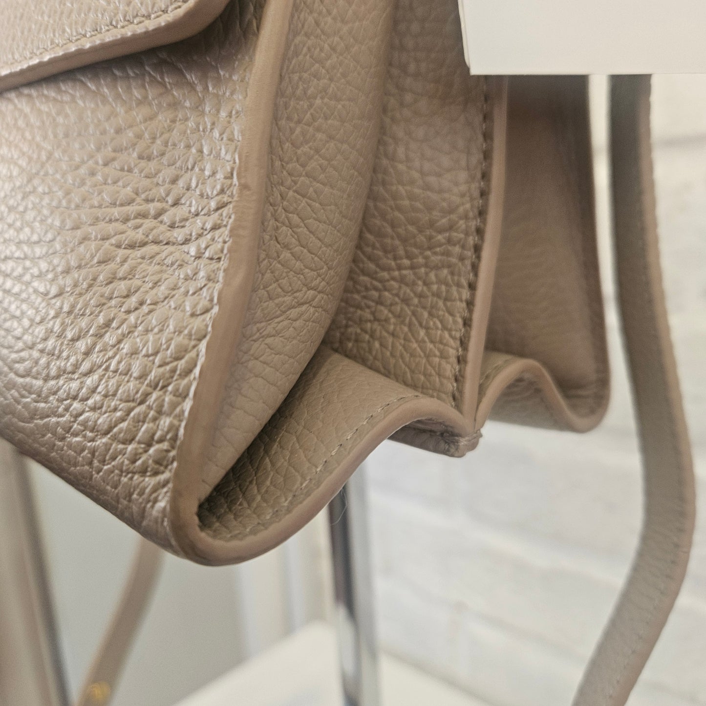 Borsa Coccinelle beige con tracolla