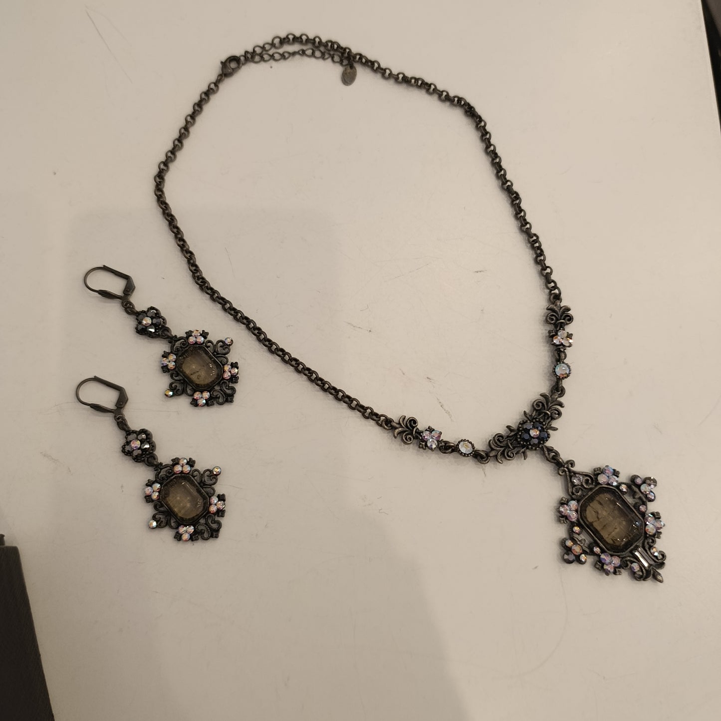 Parure collana e orecchini in argento con Swarovski