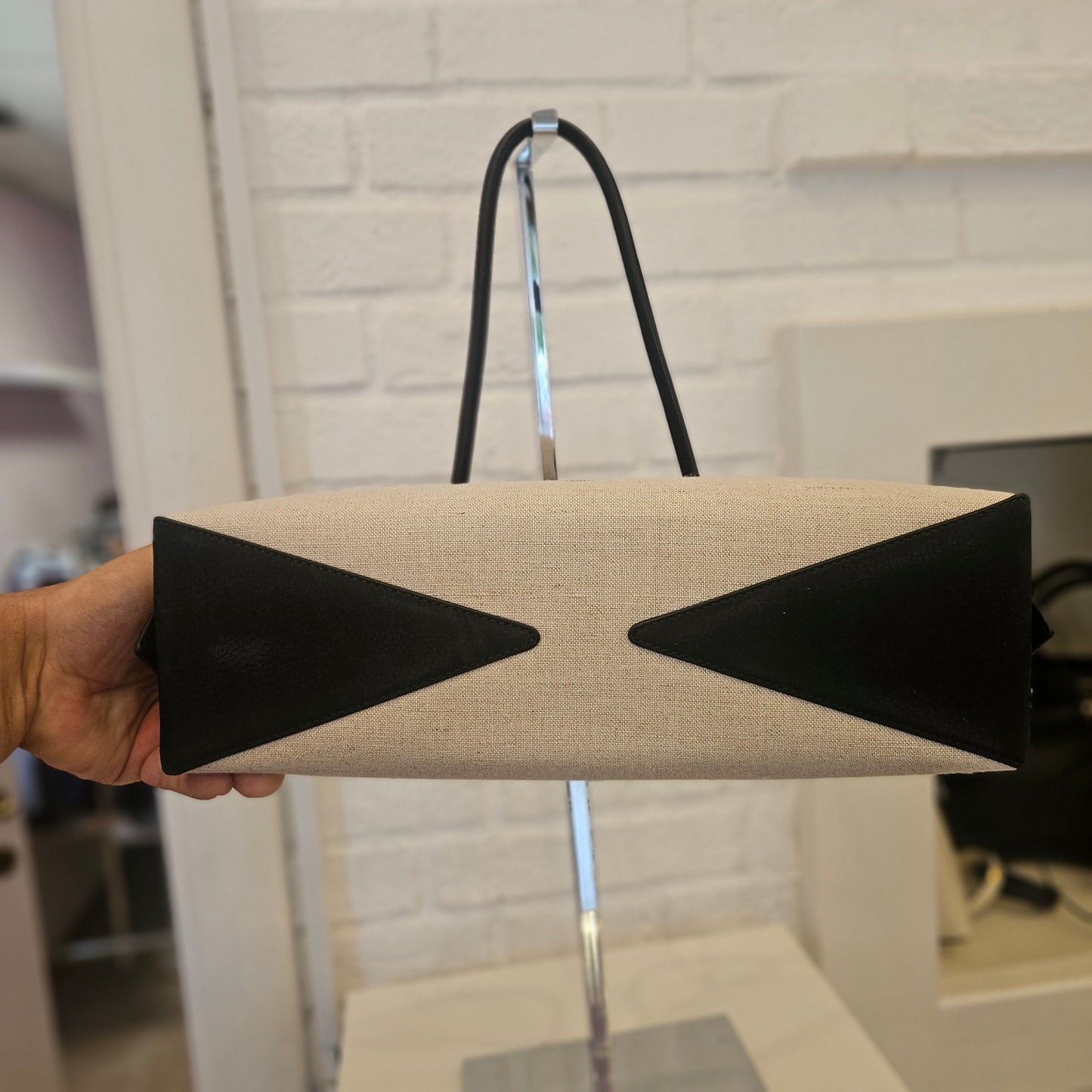 Le Teckel Alaïa