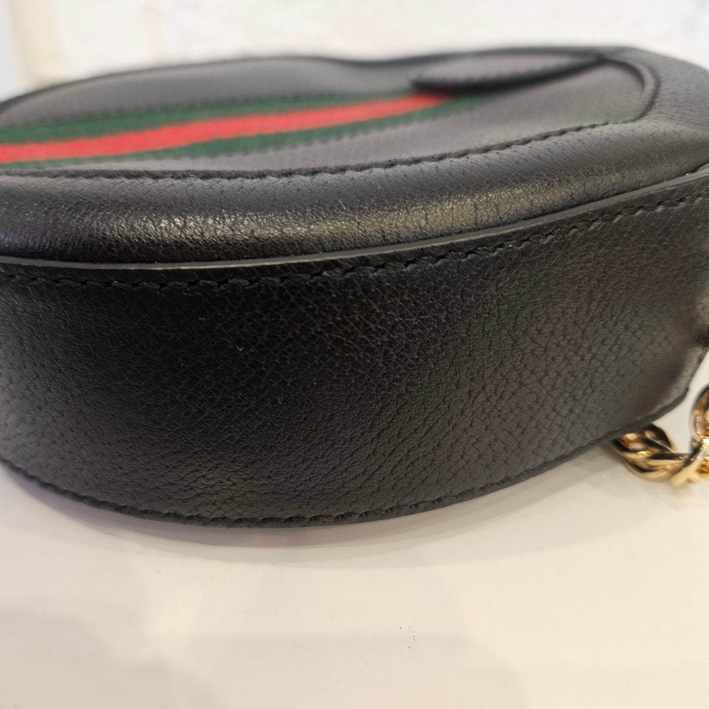 Gucci Round