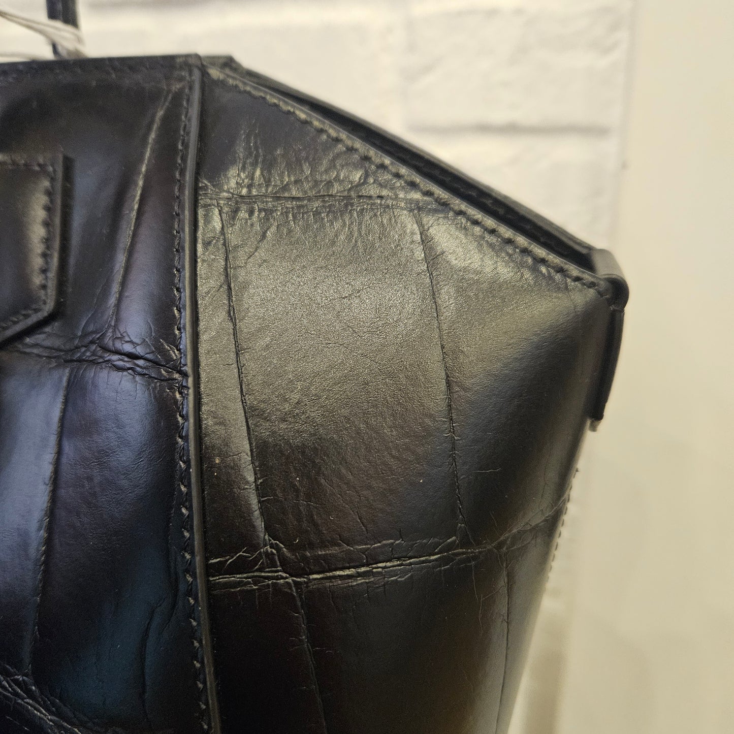 Antigona Givenchy