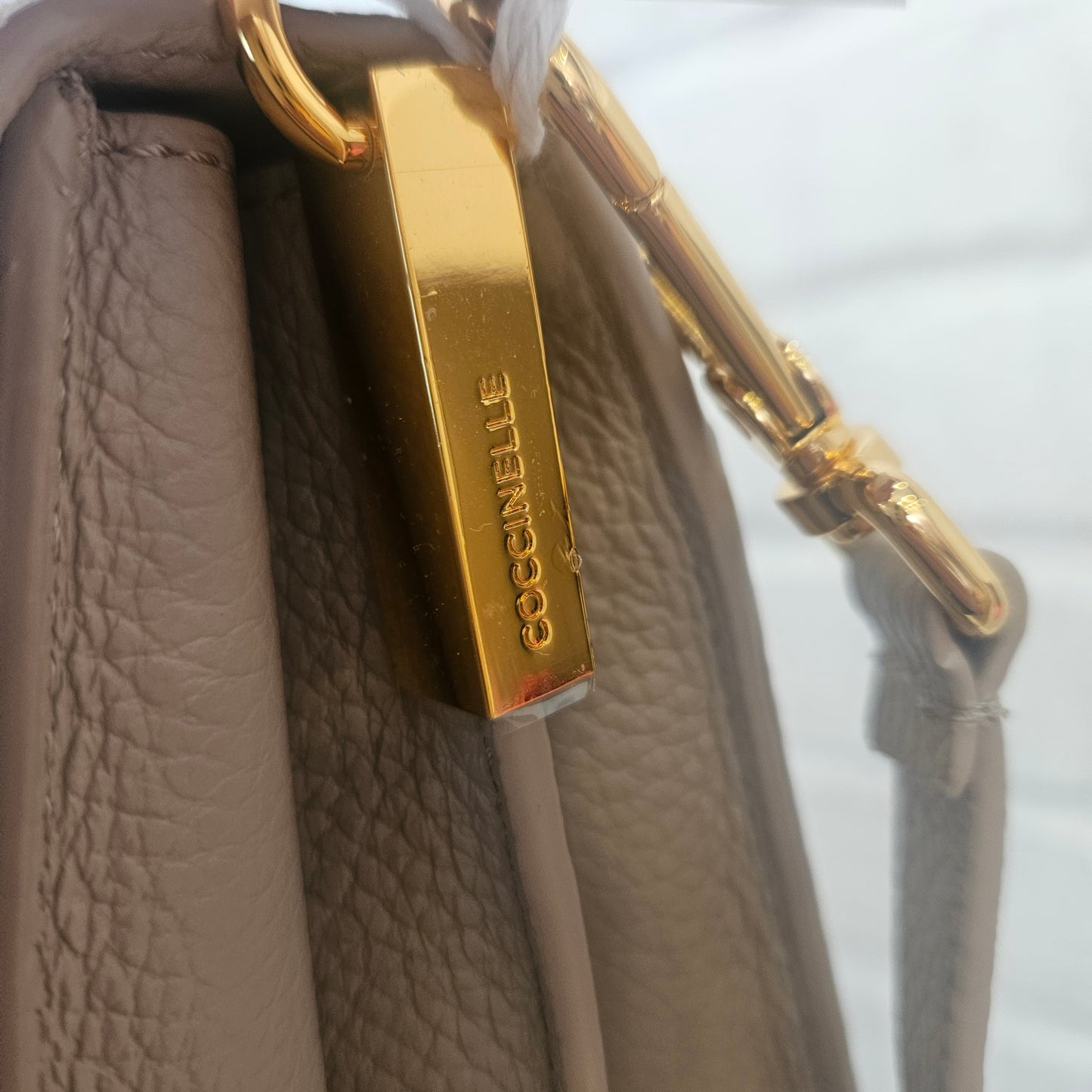 Borsa Coccinelle beige con tracolla