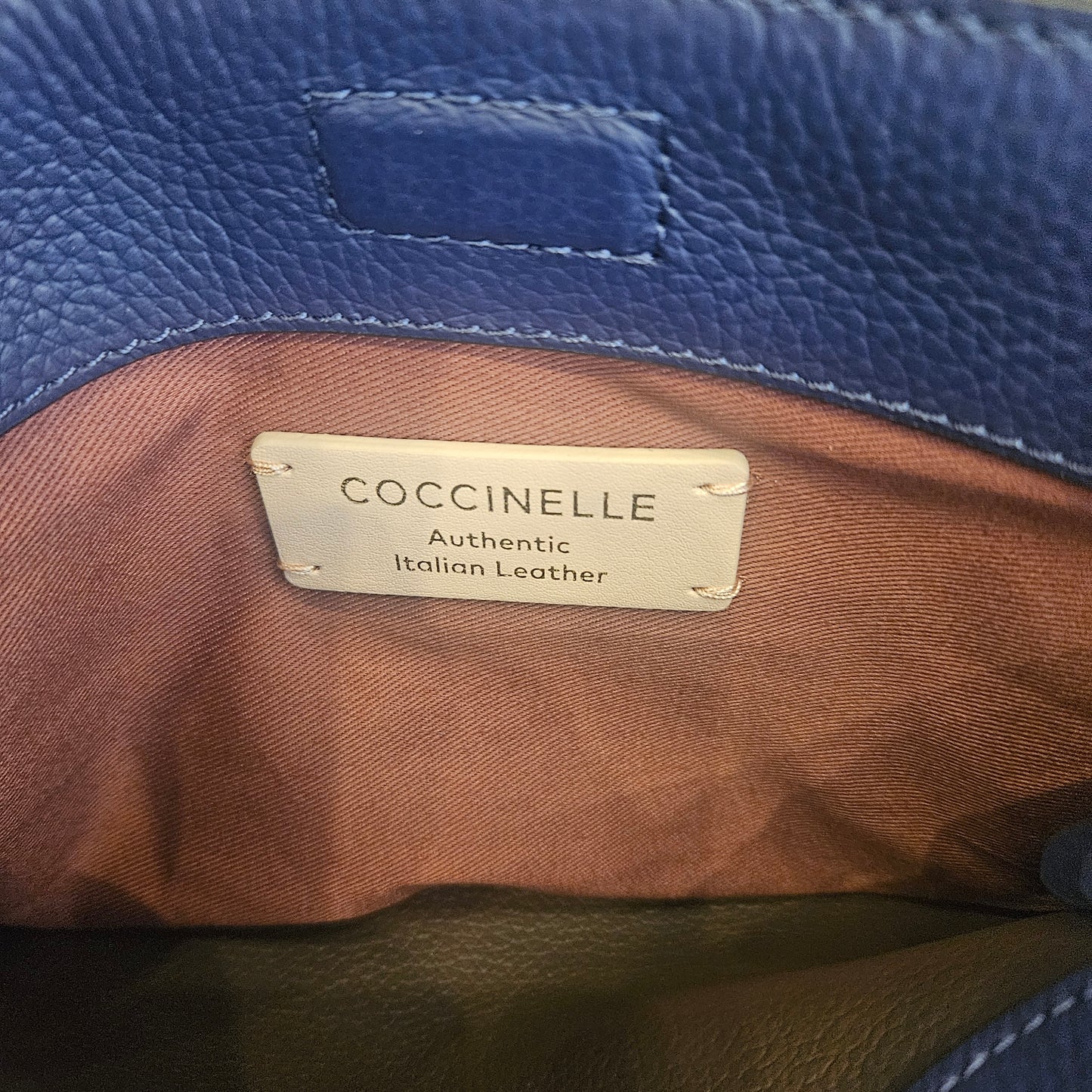 Borsa Coccinelle blu con tracolla
