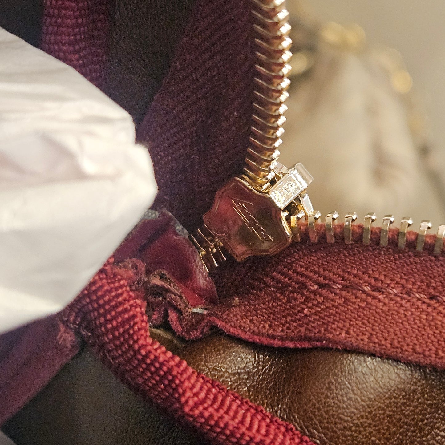 Borsa Hogan