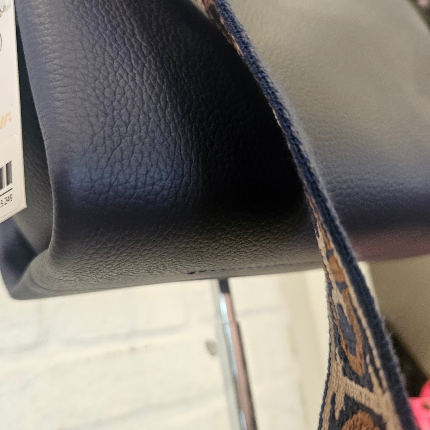 Borsa Coccinelle blu con tracolla