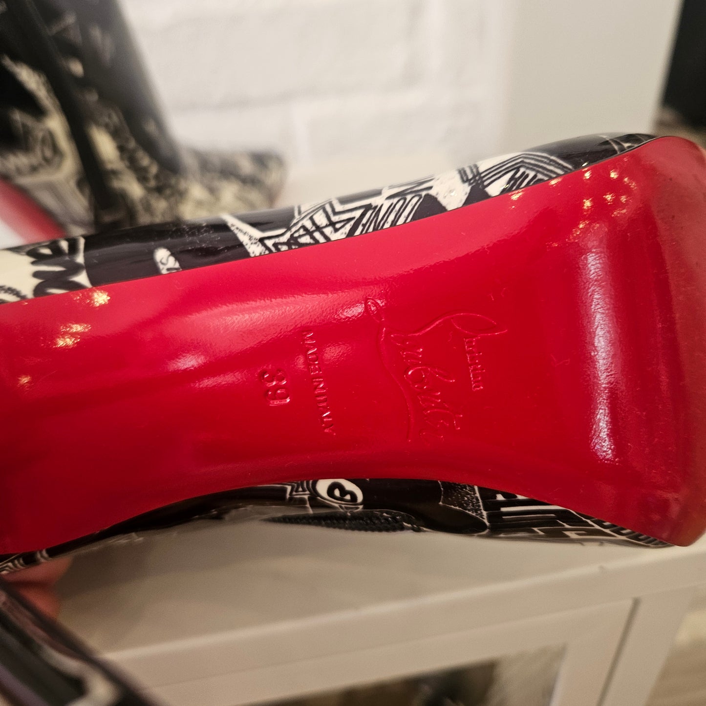 Nikograf So Kate Louboutin n 39