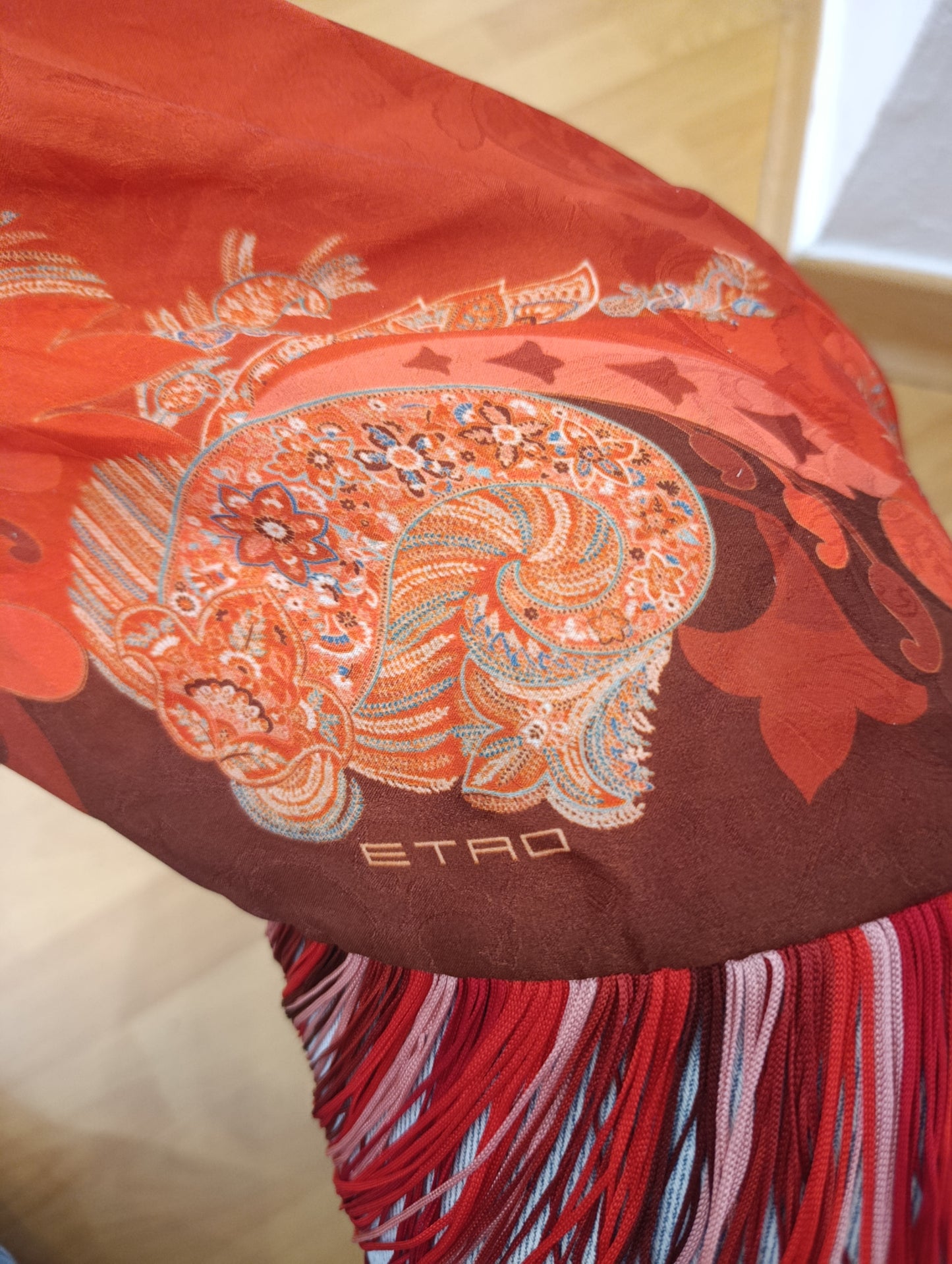 Foulard Etro con frange nuovo con cartellino pura seta