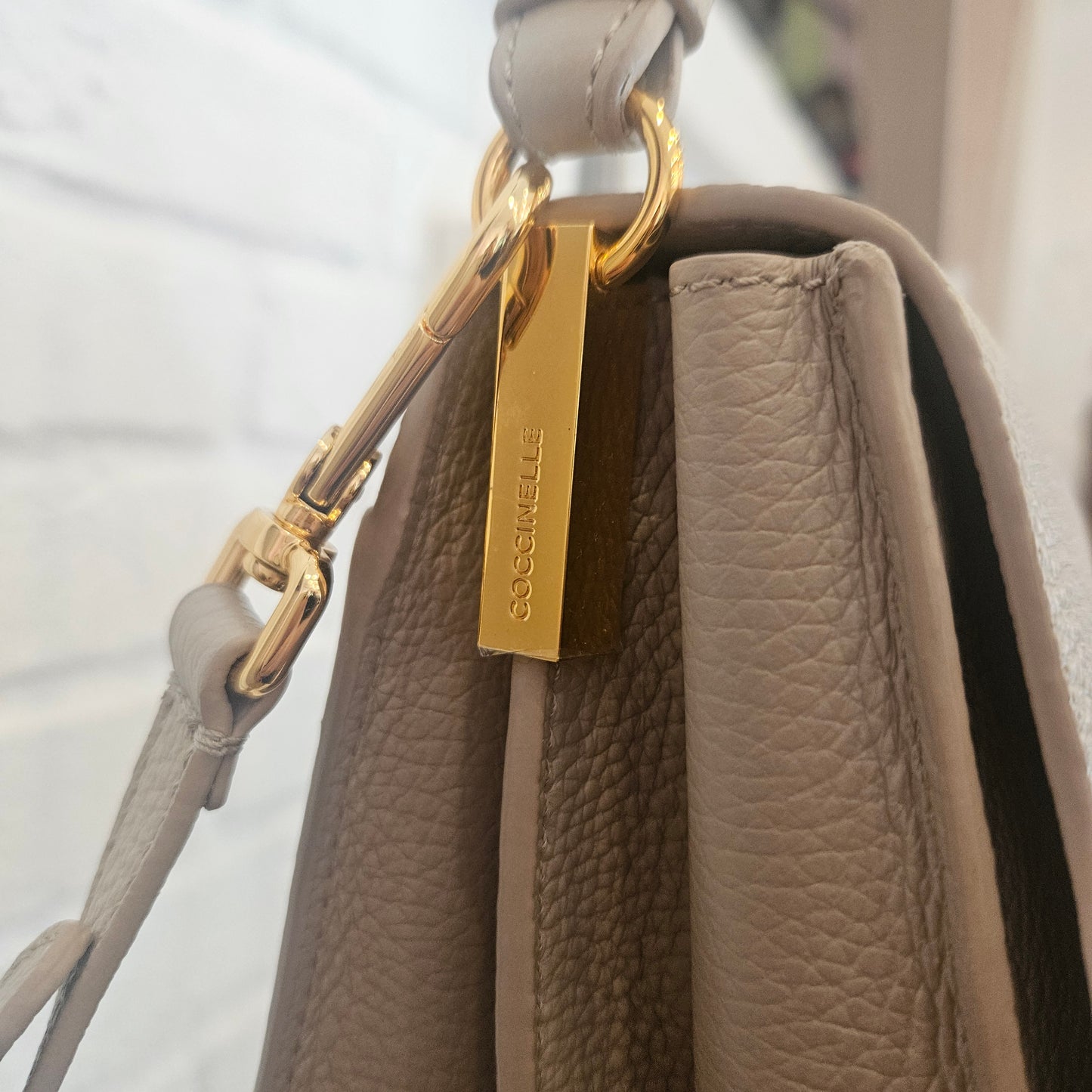 Borsa Coccinelle beige con tracolla
