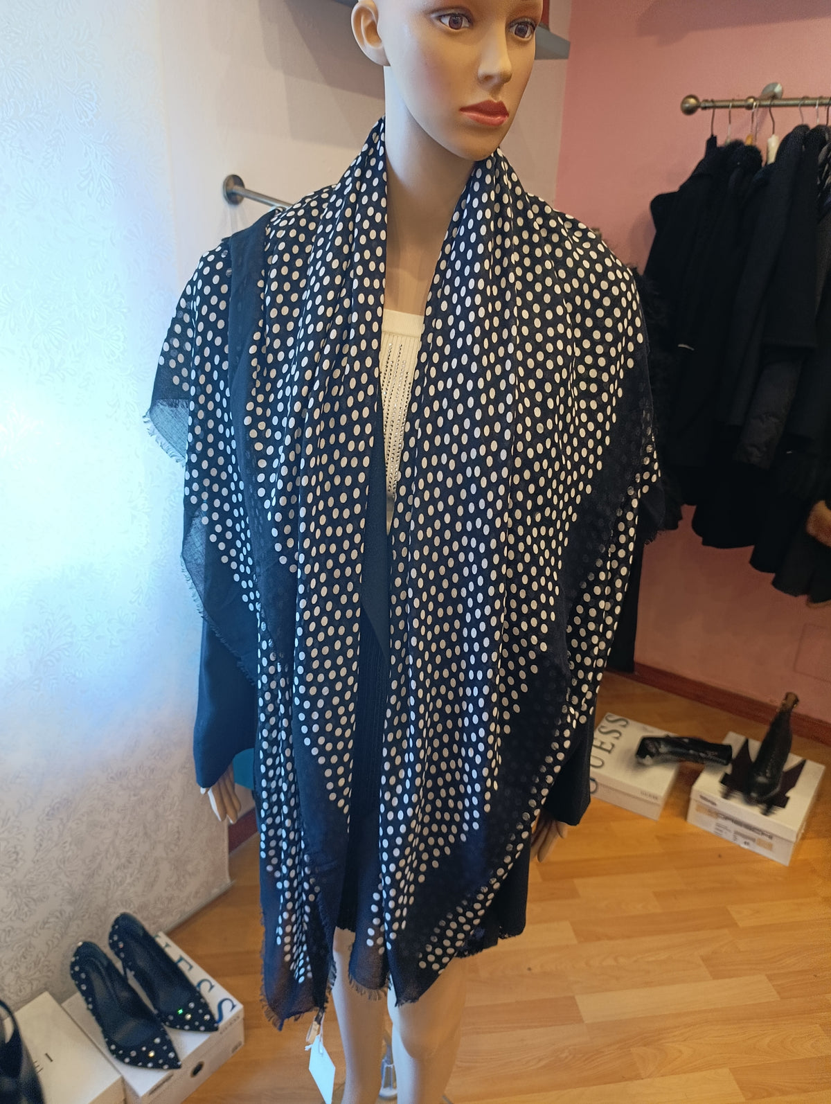Foulard Saint Laurent a pois