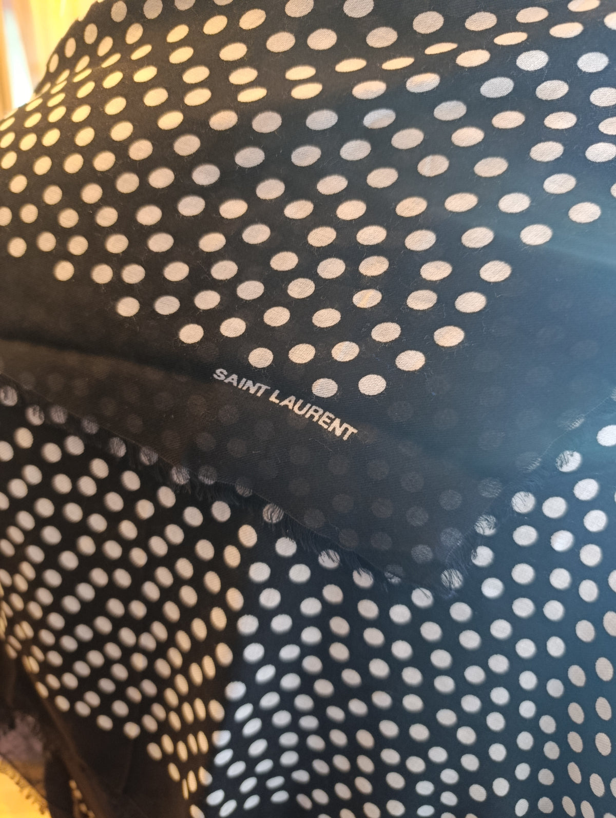 Foulard Saint Laurent a pois