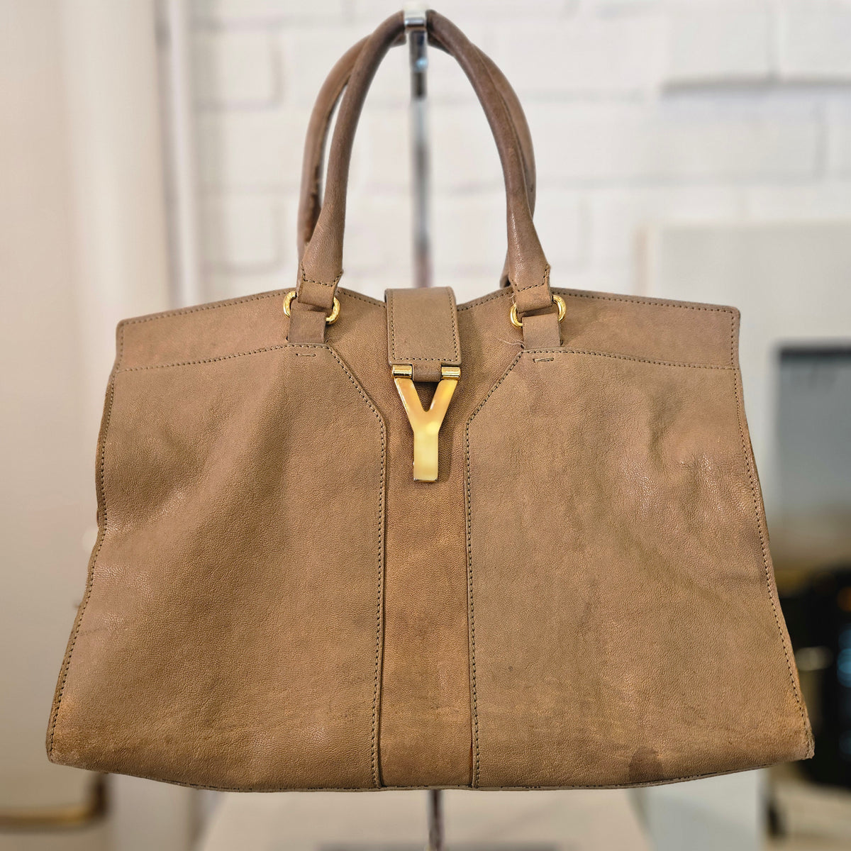 Borsa a Mano Yves Saint Laurent Chyc Large in Pelle Scamosciata Taupe